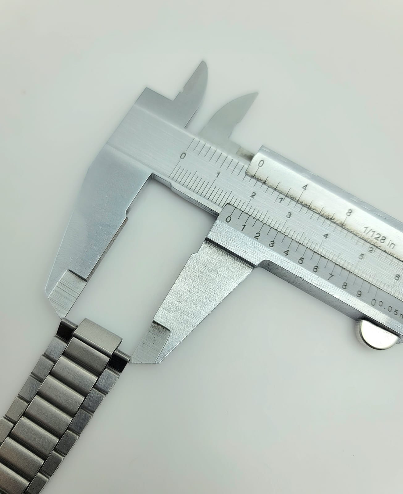 18 MM Omega SpeedMaster 1035 Stretchable Links Watch Bracelet