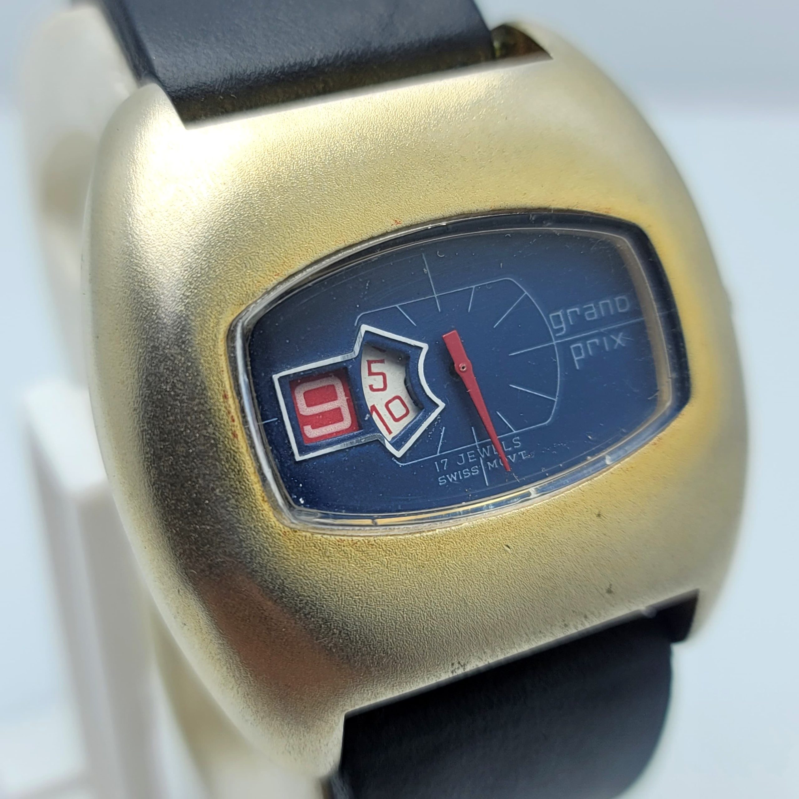 Grand Prix Jump Hour Manual Winding Digital Vintage Men's Watch - Image 3