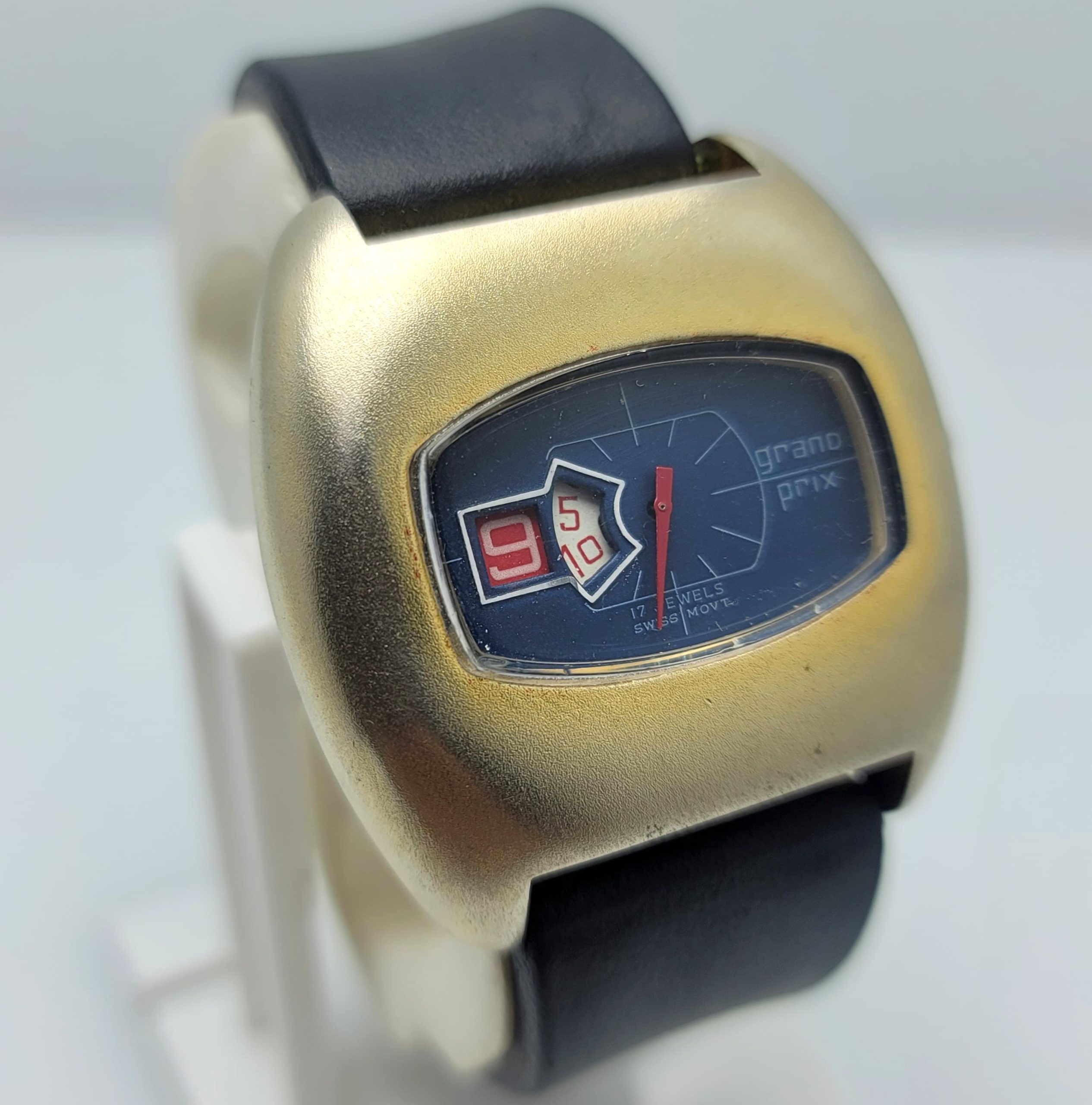 Grand Prix Jump Hour Manual Winding Digital Vintage Men's Watch - Image 4