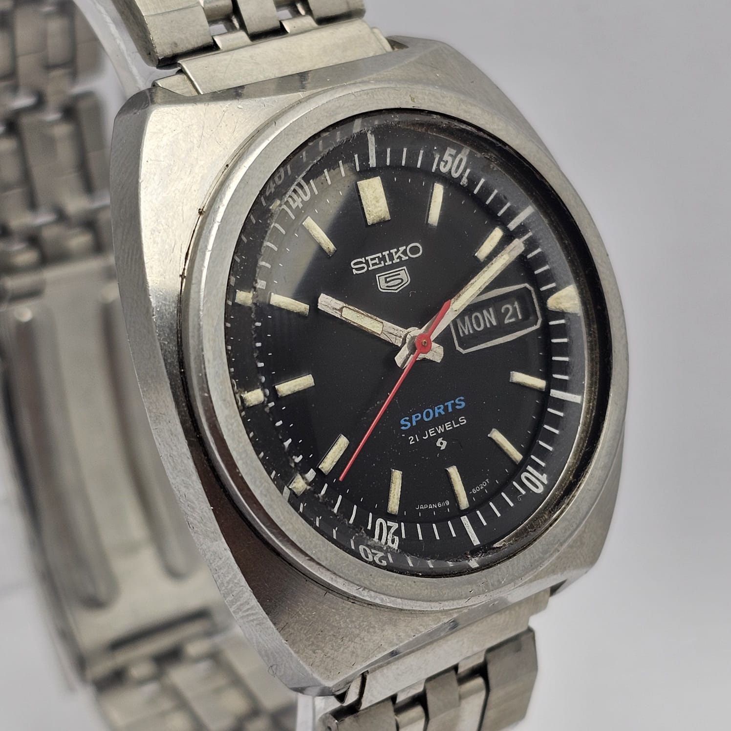 Seiko 5 Sports 6119-6023 Day/Date Vintage Men's Watch - Image 2