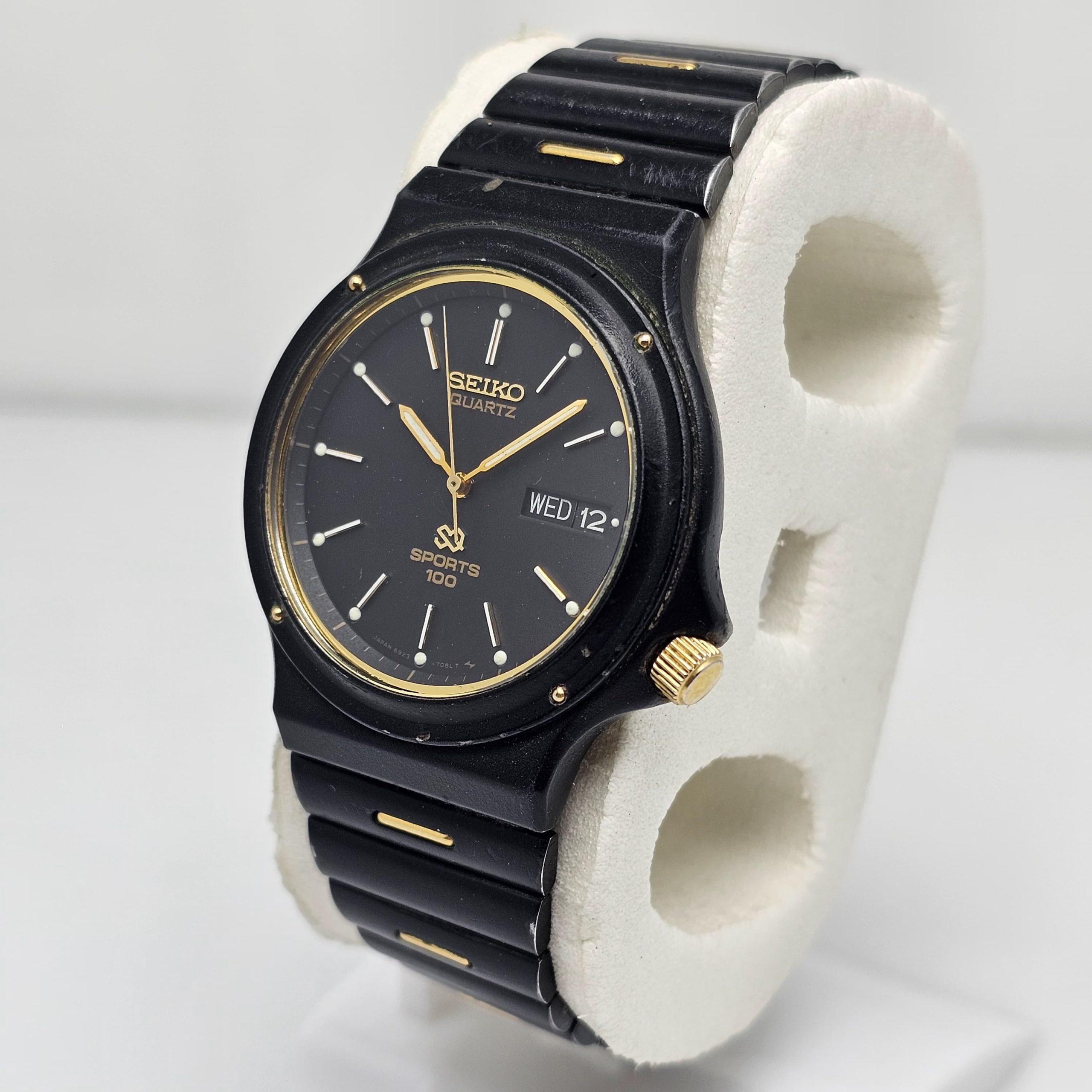 Seiko Sports 100 Quartz 6923-7060 Day/Date Vintage Men's Watch - Image 5