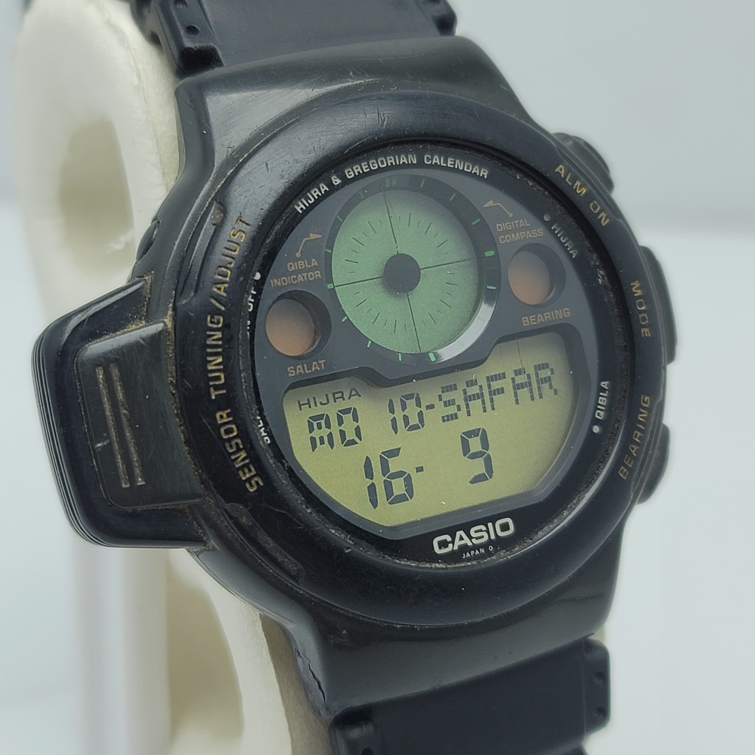 Casio CPW-310 Islamic Prayer Qibla Compass Quartz Vintage Men's Watch - Image 3