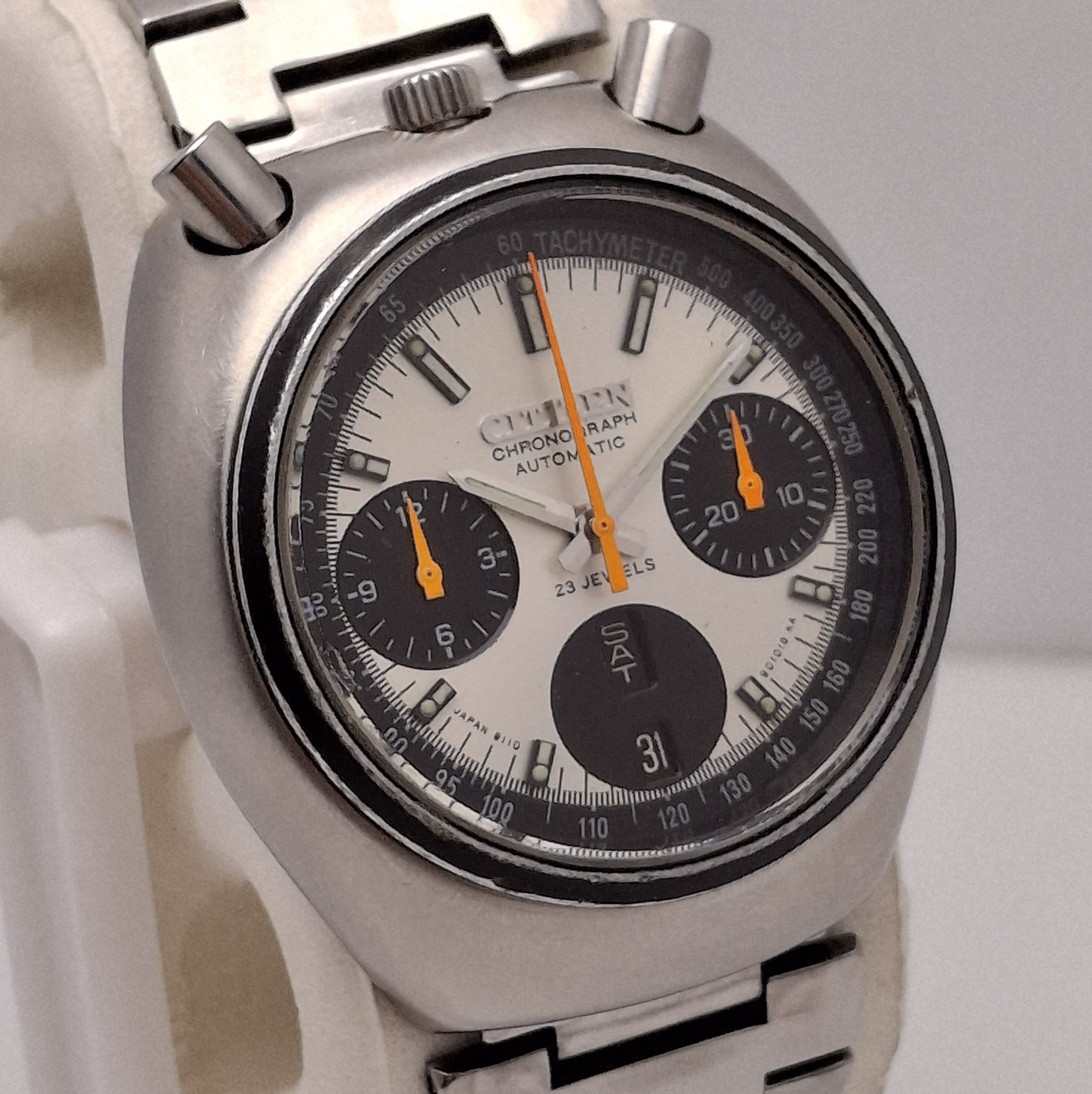 Citizen Bullhead 67-9011 Chronograph 8110A Automatic Vintage Men's Watch