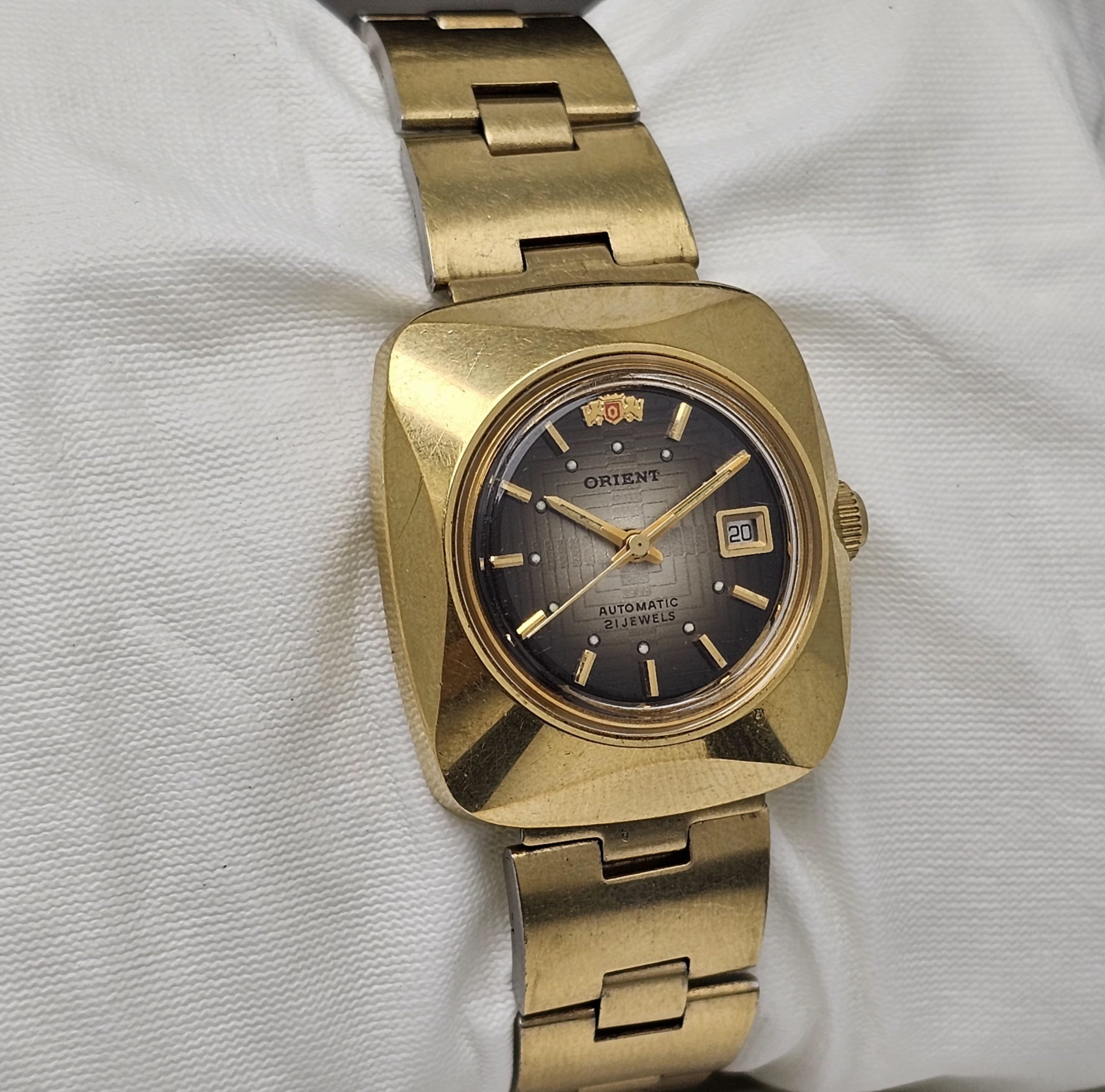 Orient E497961-00PR Automatic Golden Vintage Women's Watch - Image 4