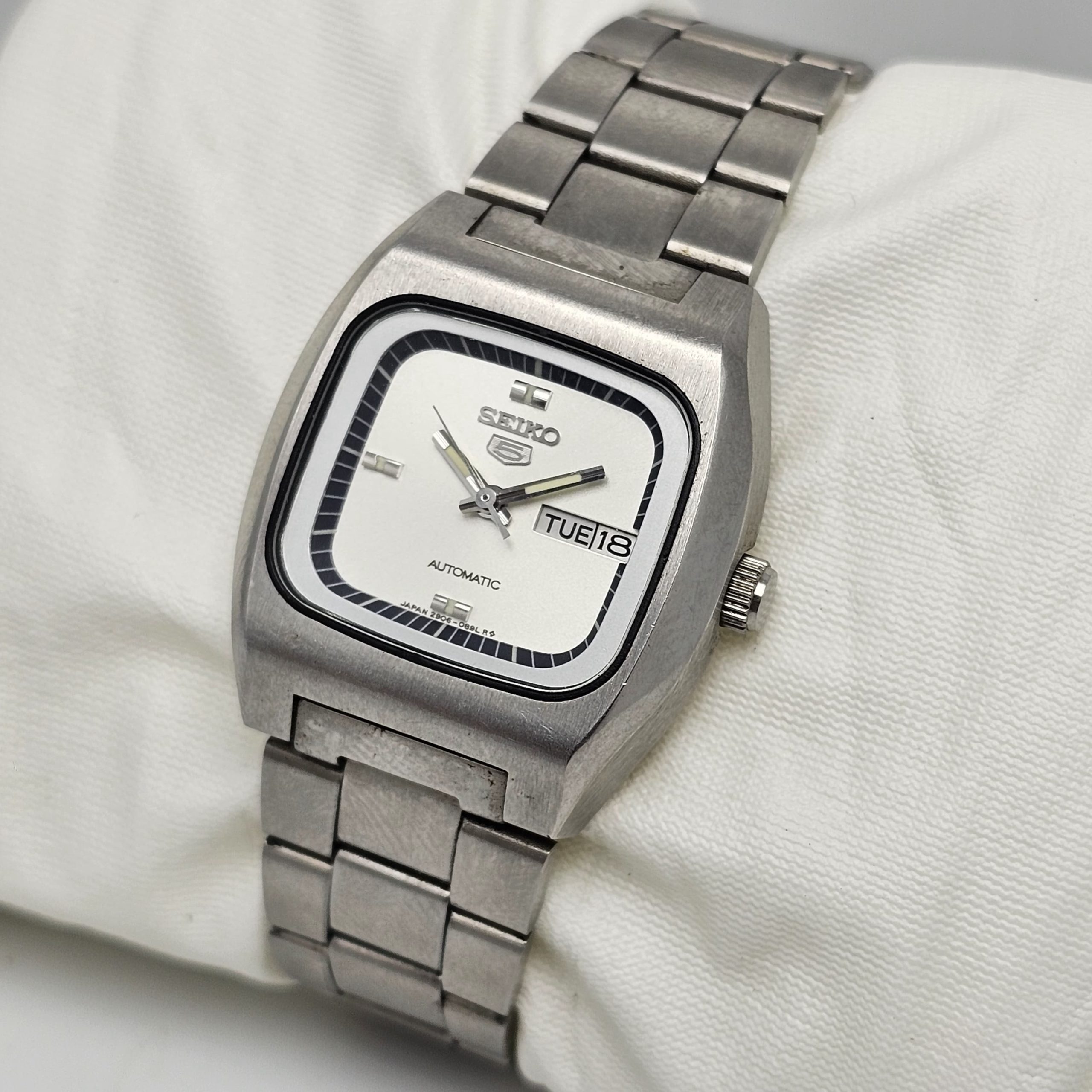 Seiko 5 Automatic 2906-5180 Day/Date Vintage Women's Watch - Image 5
