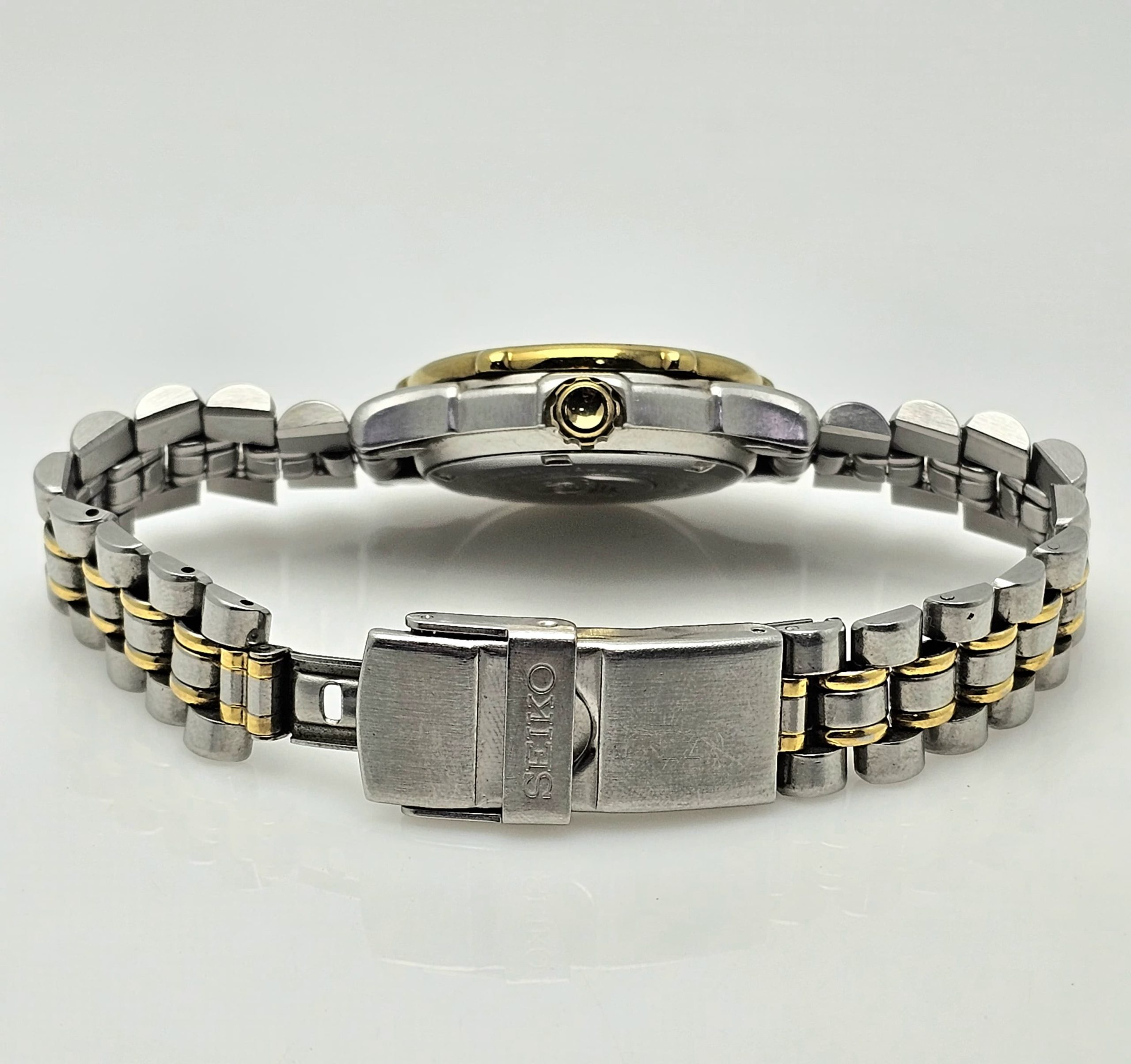 Seiko Scuba 200m 3E25-0A30 Quartz Vintage Women's Watch - Image 7