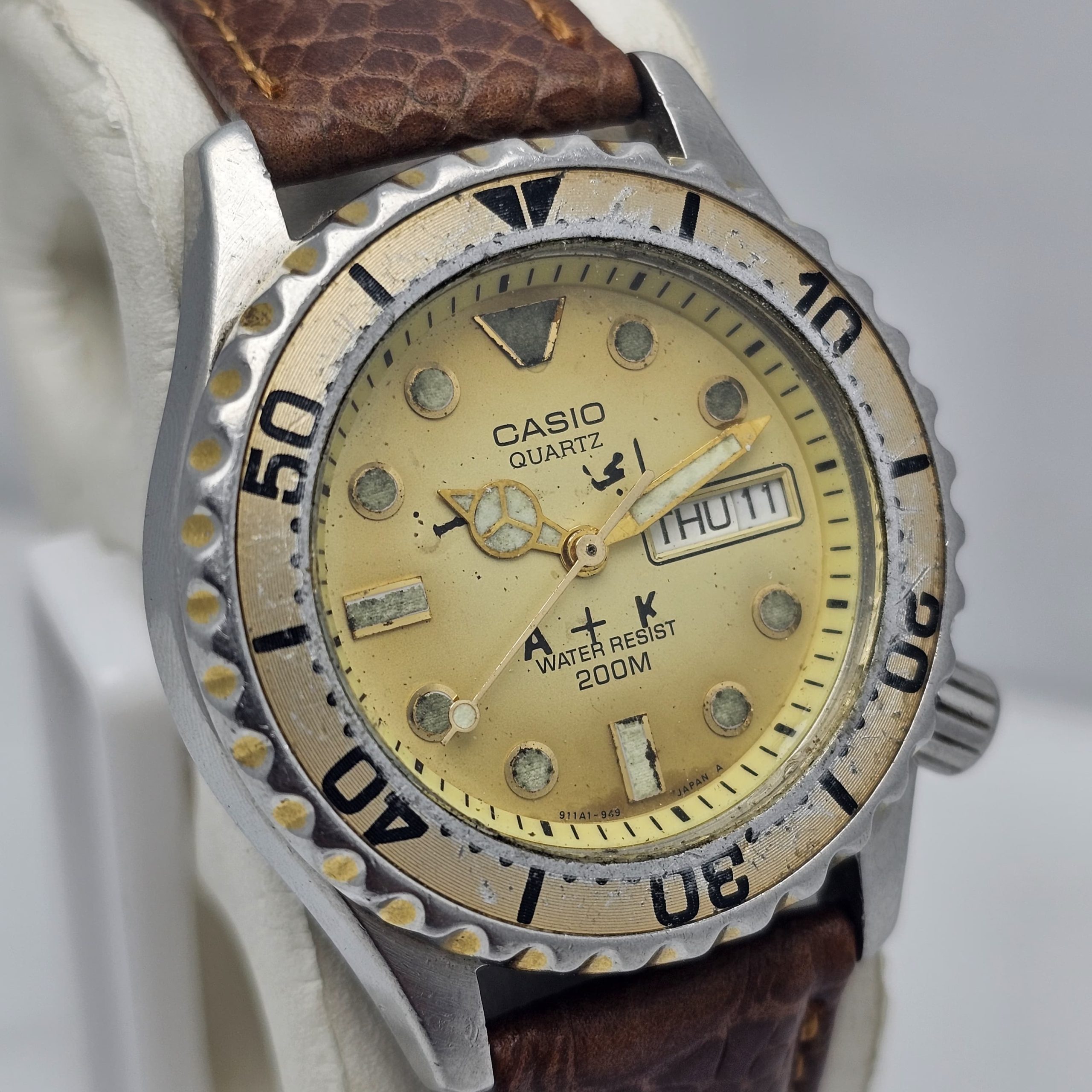 CASIO DIVER MD-702 QUARTZ 200 MM Module 394 VINTAGE MEN'S WATCH - Image 5