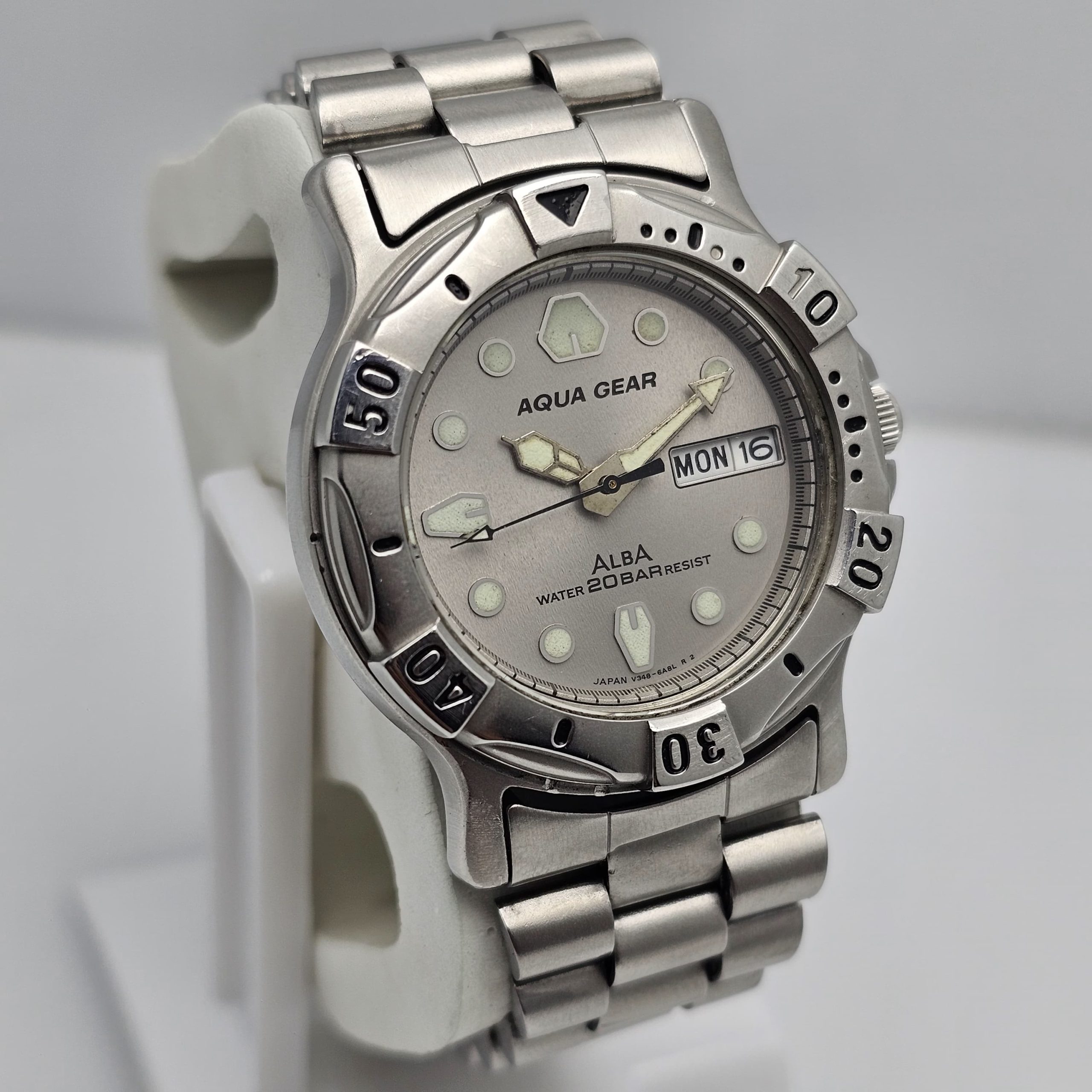 Seiko Alba Aqua Gear Diver V348-6A50 Vintage Men's Watch - Image 3