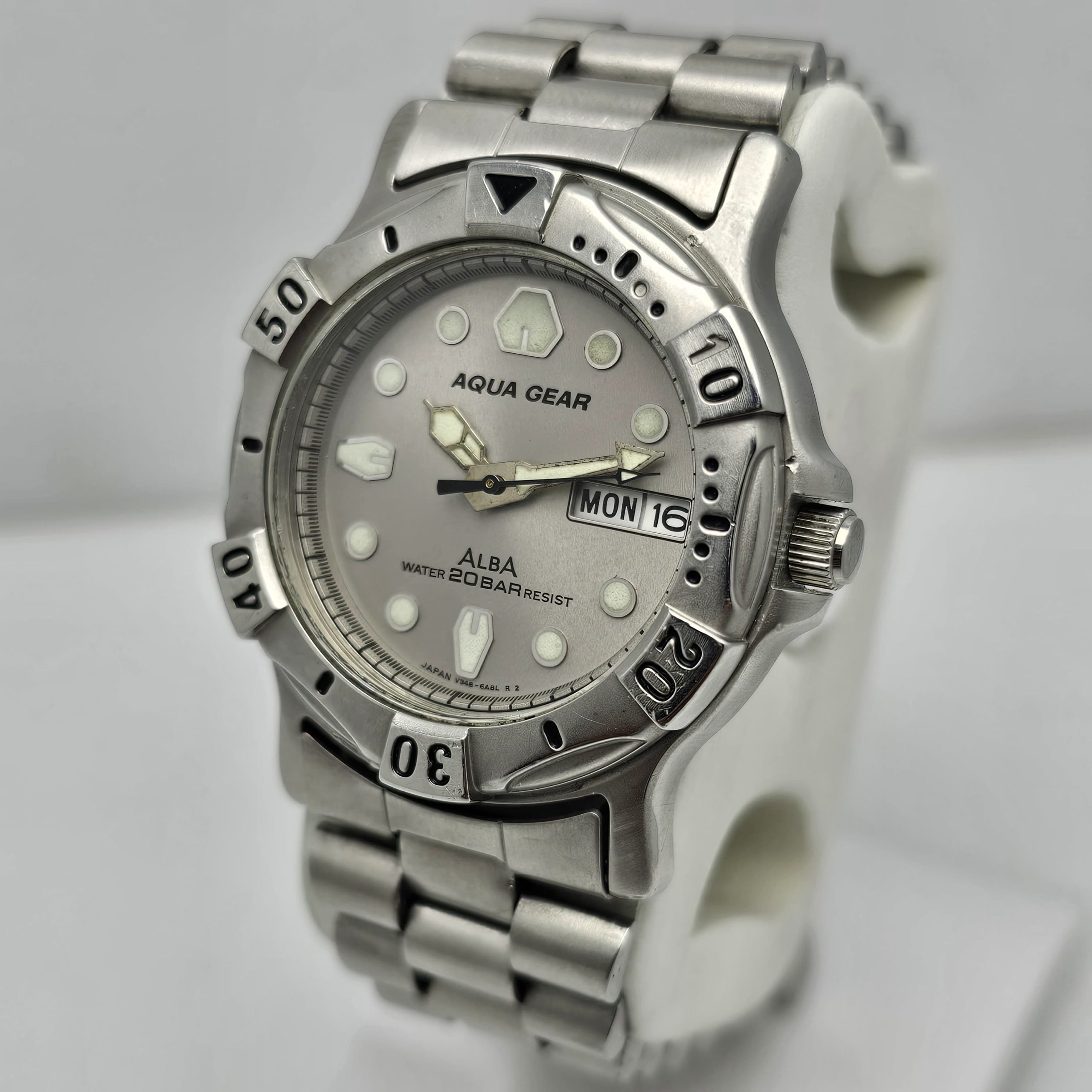 Seiko Alba Aqua Gear Diver V348-6A50 Vintage Men's Watch - Image 5