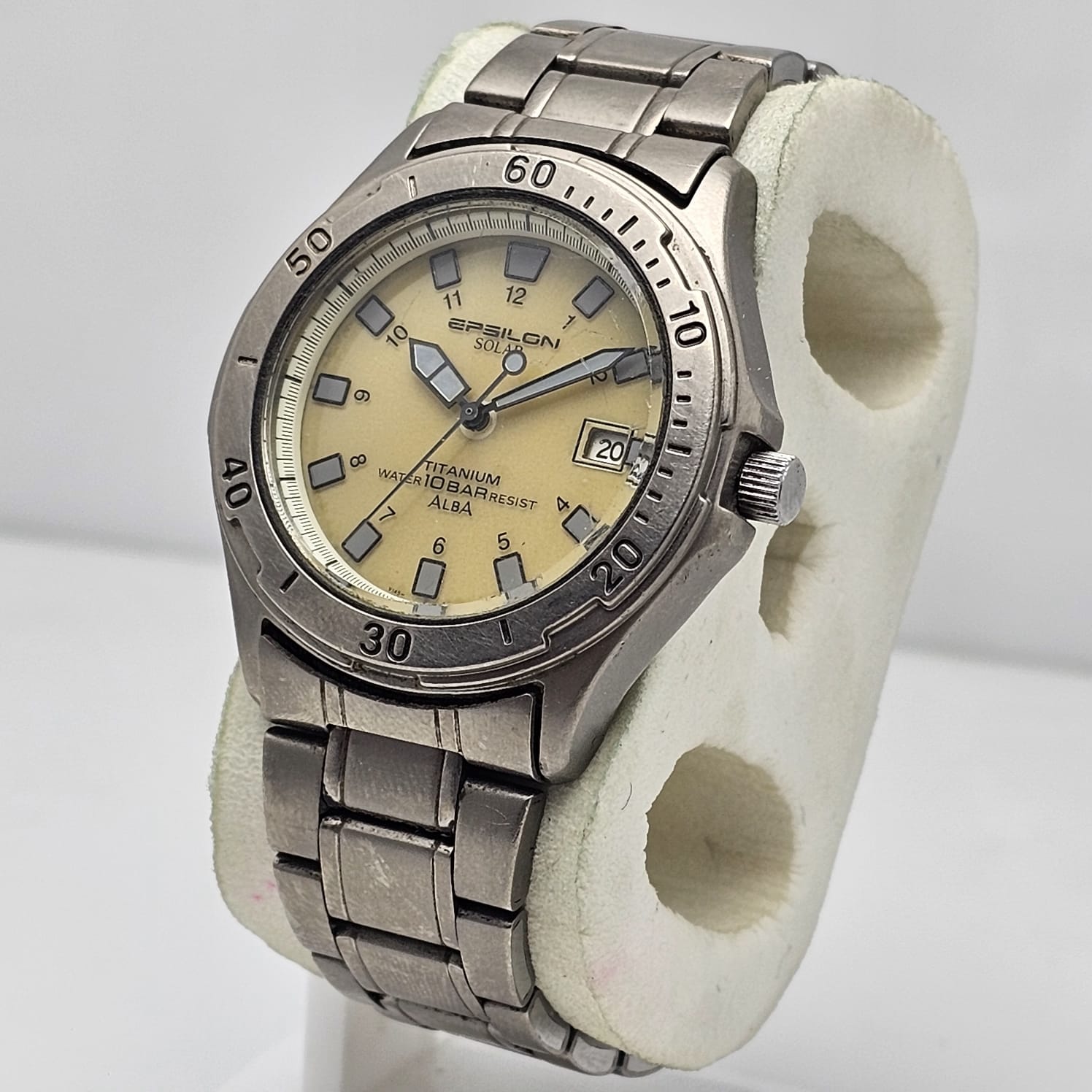 Seiko Alba Epsilon V145-0H30 Solar Titanium Quartz Vintage Men's Watch - Image 4