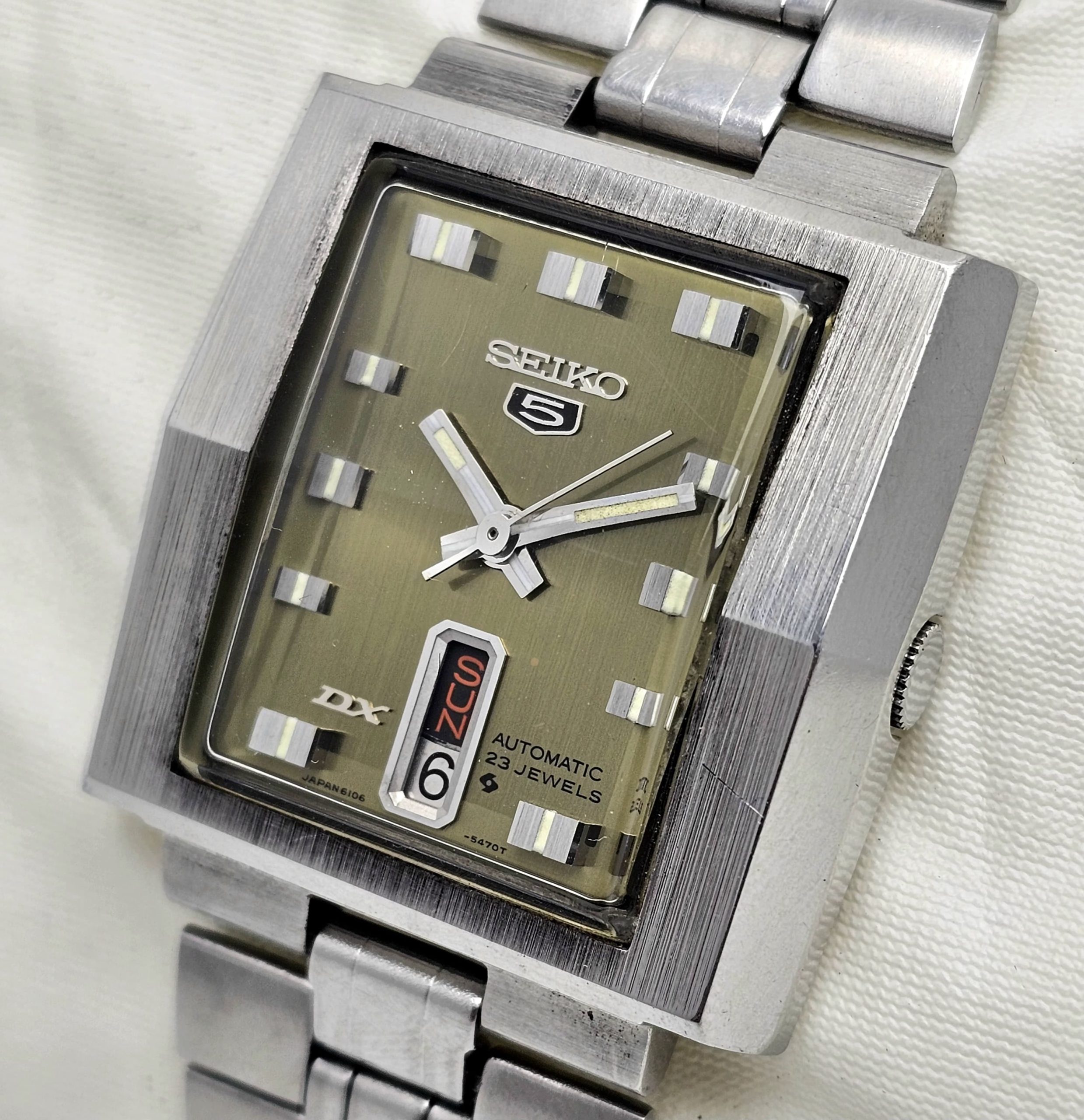 Seiko 5 DX 6106-5470 Automatic TV Shape Vintage Men's Watch