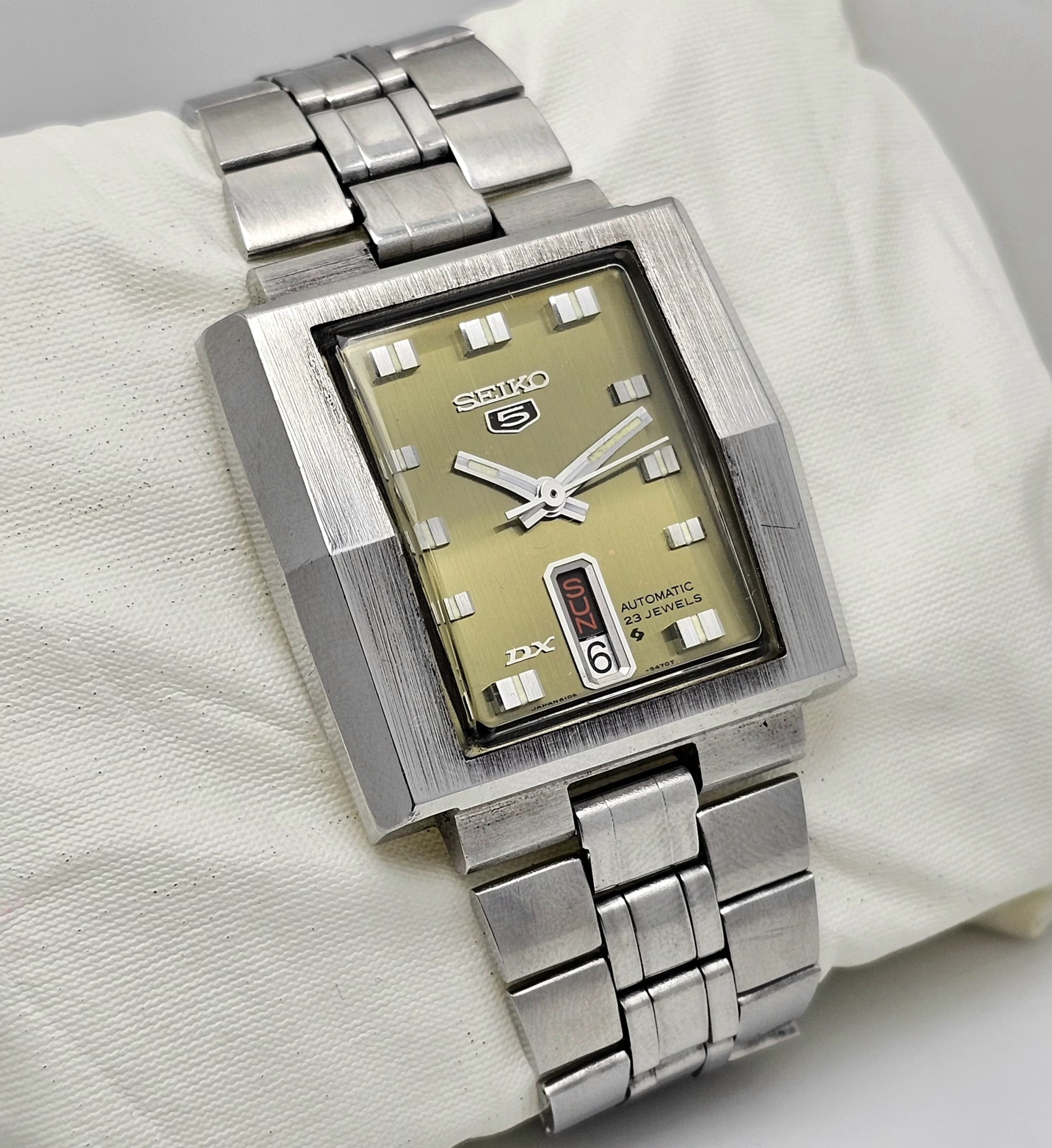 Seiko 5 DX 6106-5470 Automatic TV Shape Vintage Men's Watch - Image 3