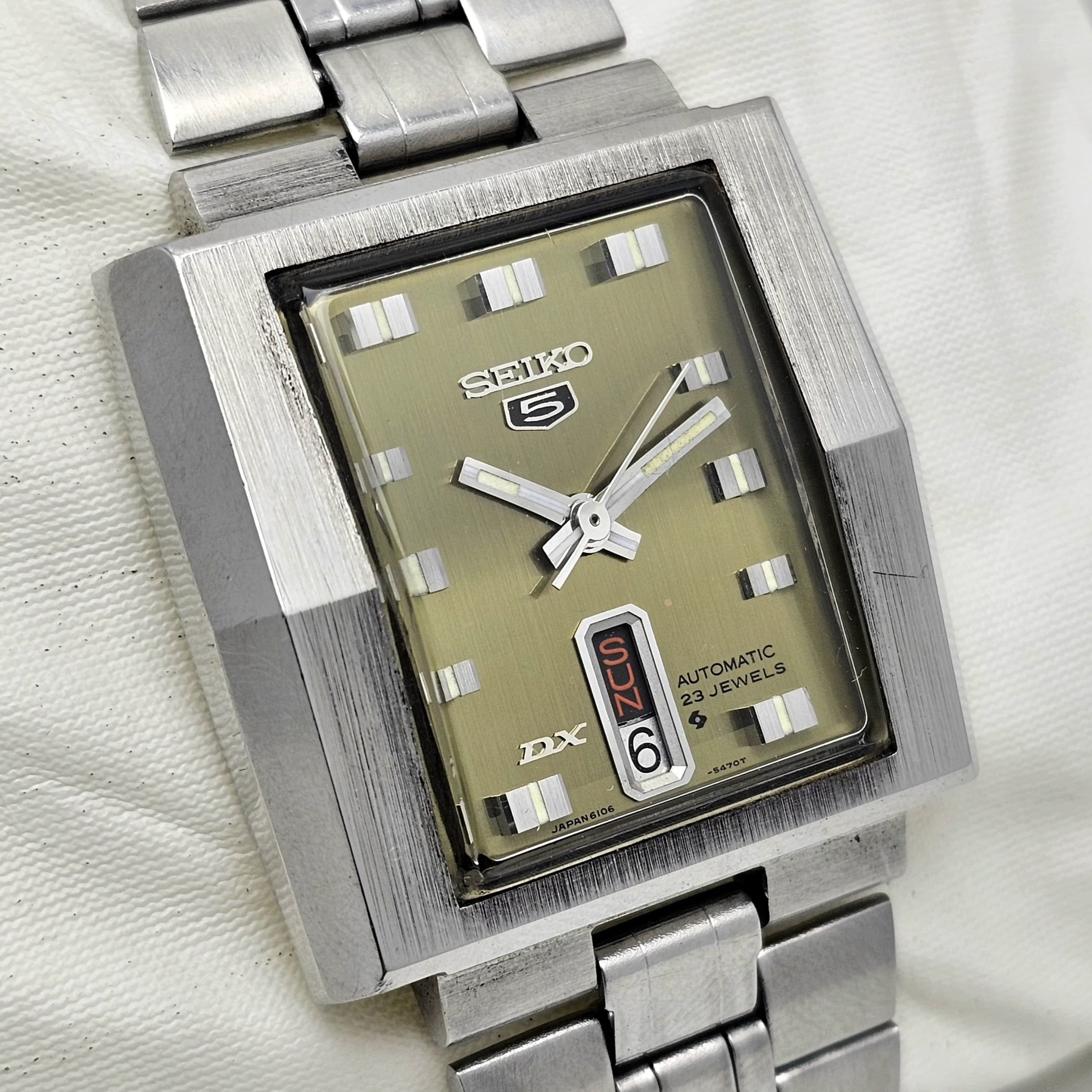 Seiko 5 DX 6106-5470 Automatic TV Shape Vintage Men's Watch - Image 2