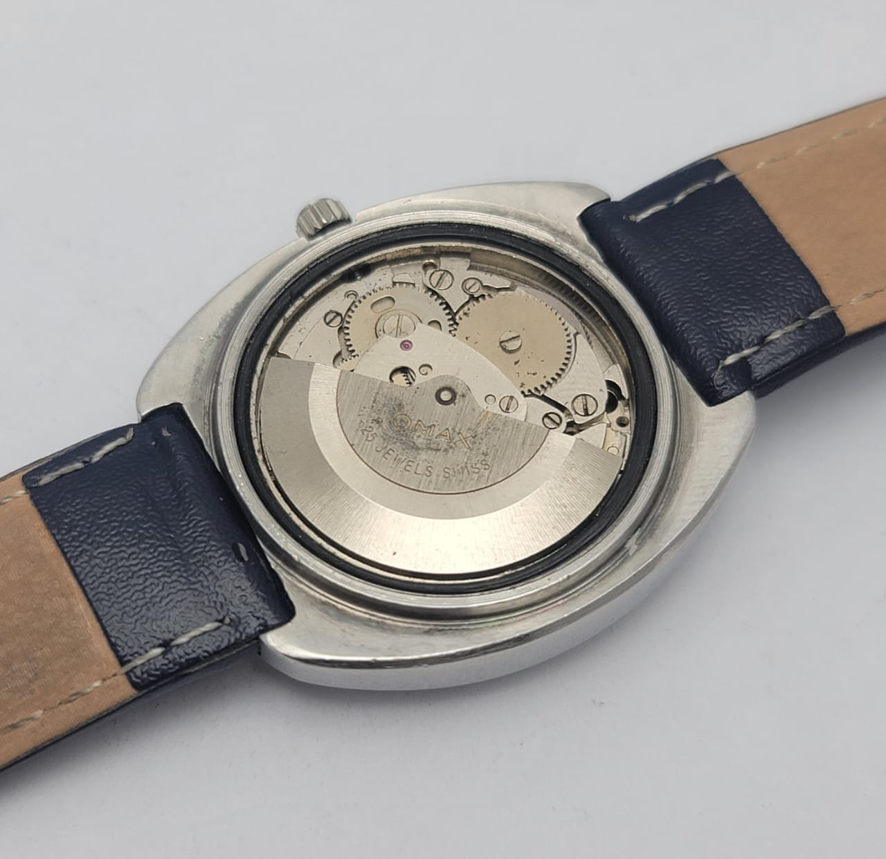 Omax Crystal 35204 Automatic Day/Date Vintage Men's Watch - Image 10