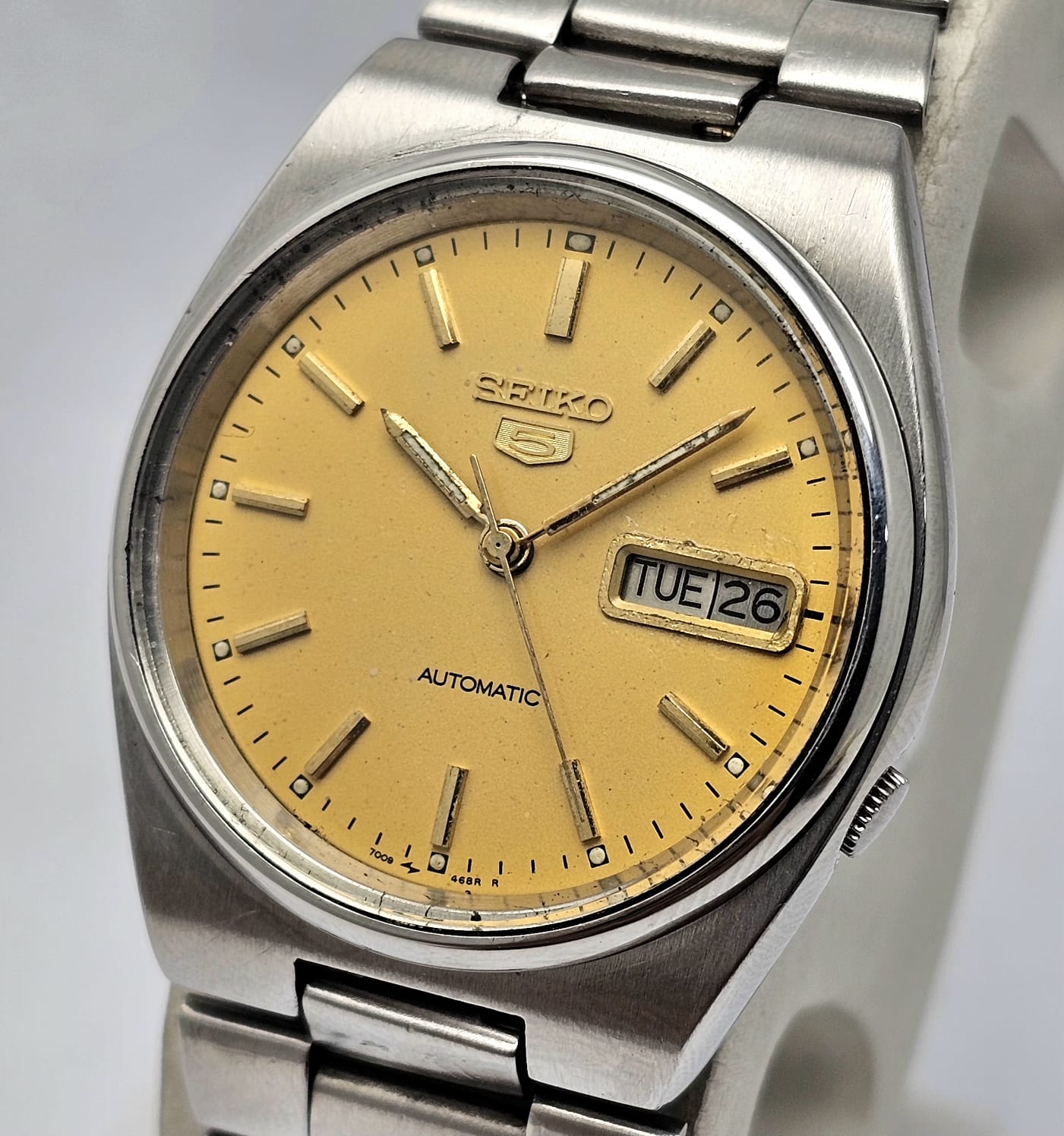 Seiko 5 Automatic 7009-3130 Day/Date Vintage Men's Watch