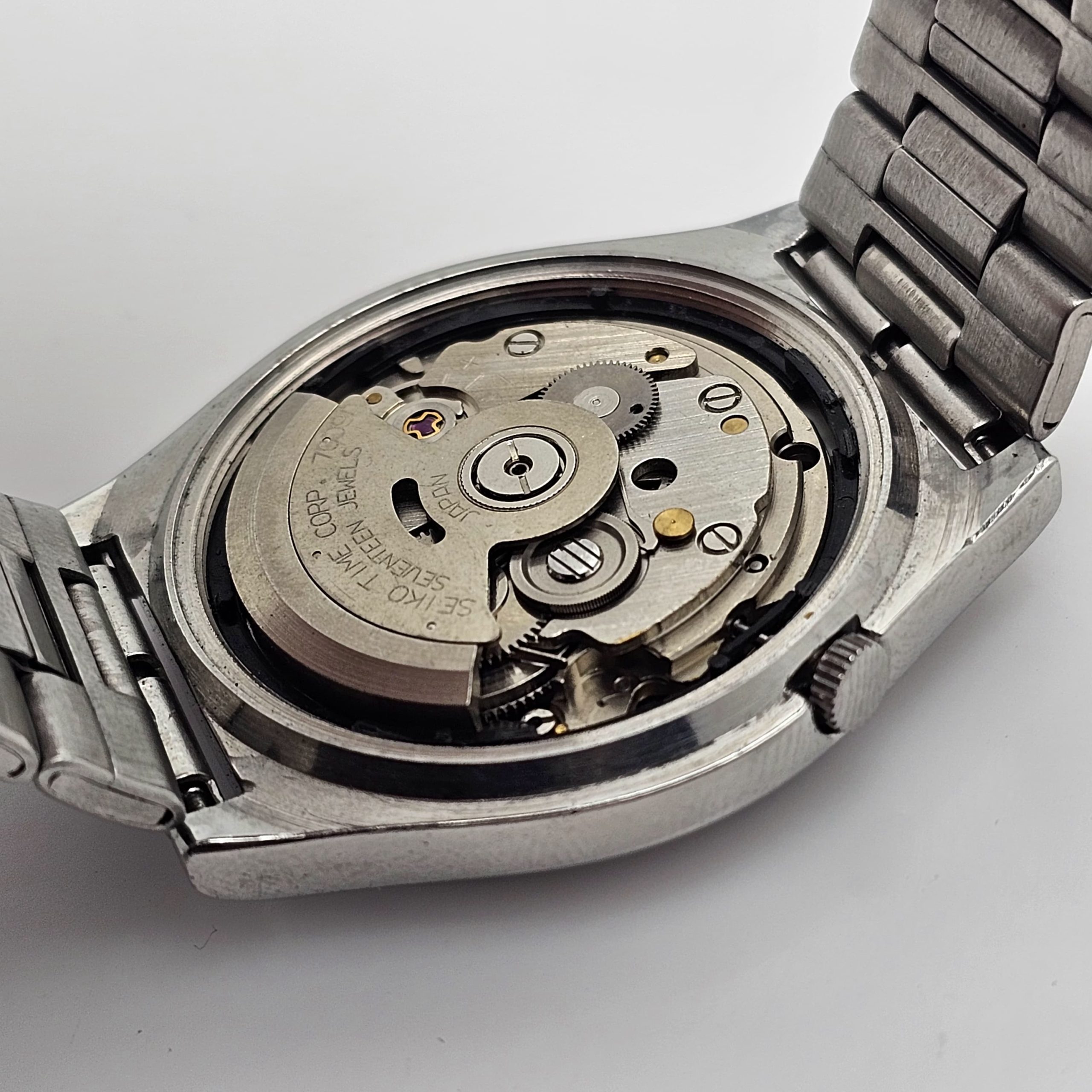 Seiko 5 Automatic 7009-3171 Day/Date Vintage Men's - Image 10