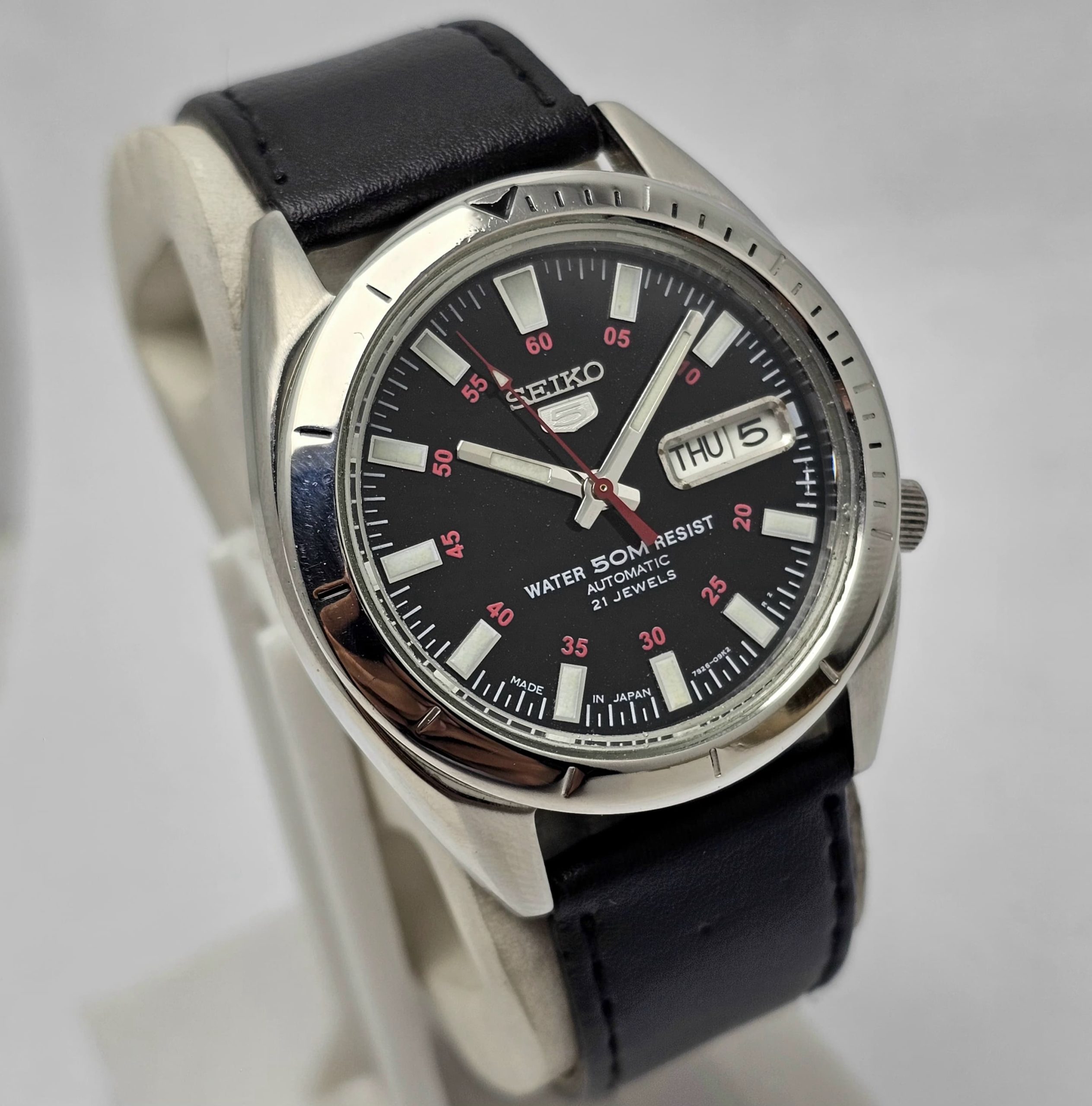 Seiko 5 Automatic 7S26-03D0 Day/Date Vintage Men's Watch - Image 4