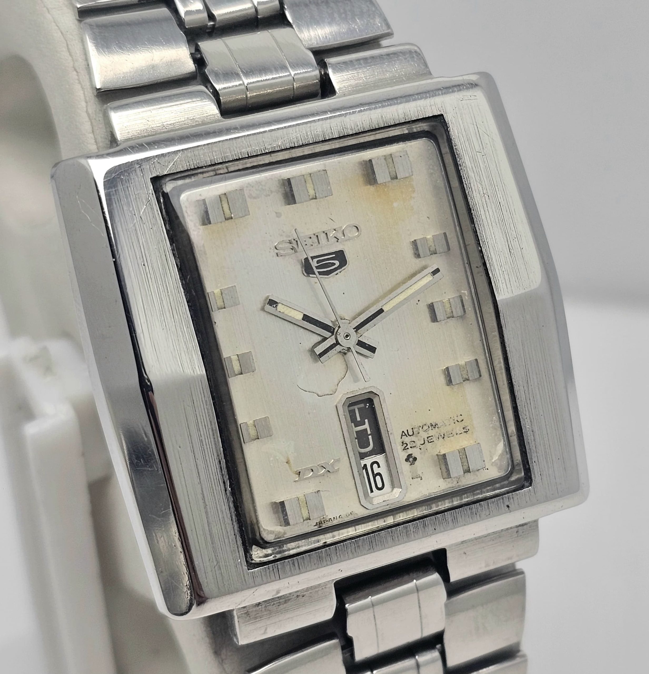 Seiko 5 DX Automatic 6106-5470 Day/Date TV Shape Vintage Men's Watch - Image 4