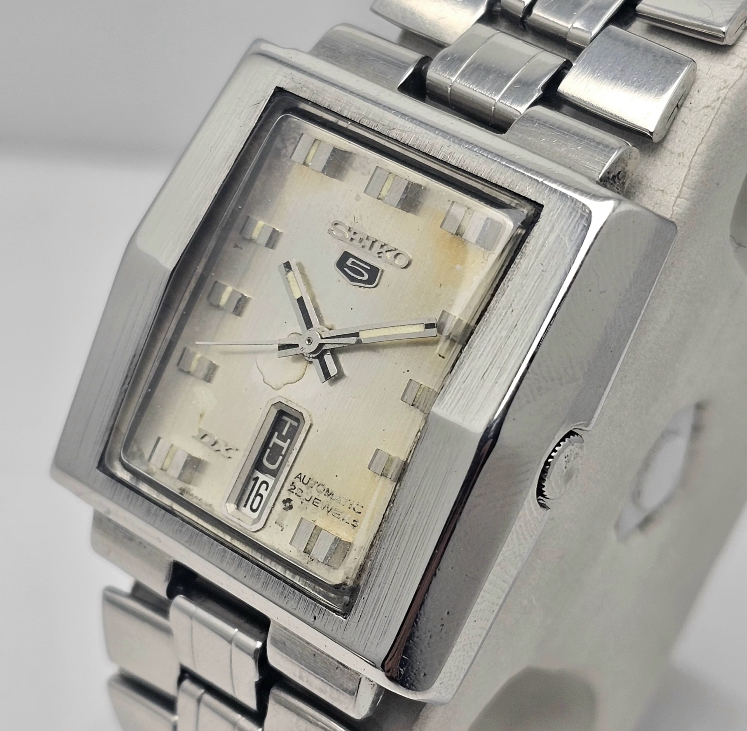 Seiko 5 DX Automatic 6106-5470 Day/Date TV Shape Vintage Men's Watch