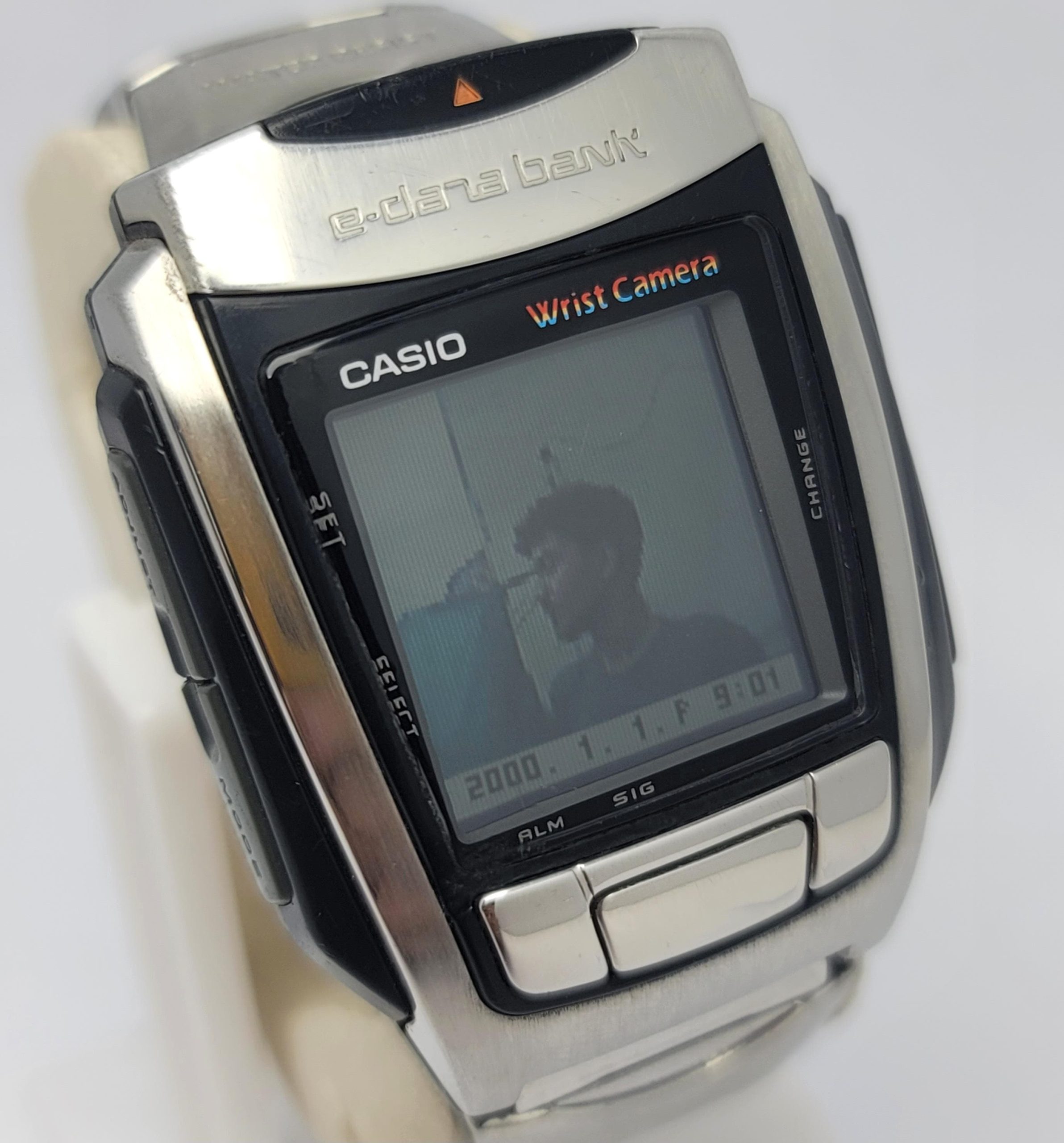 Casio Wrist Camera WQV-10 E-Data Bank 2412 Digital Vintage Men's Watch - Image 2