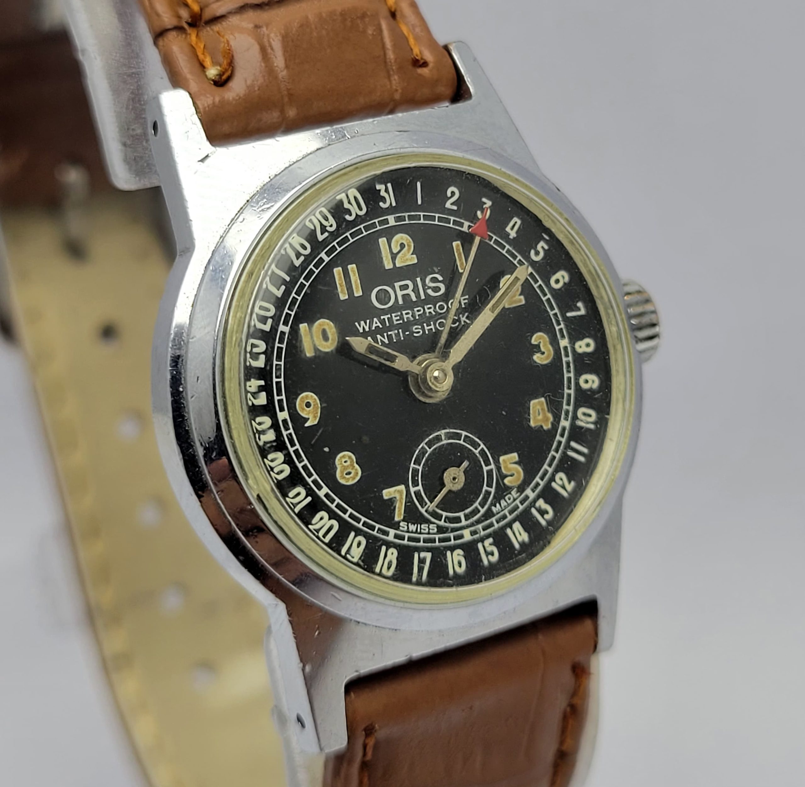 ORIS Swiss Pointer Date Manual Winding Vintage Unisex Watch - Image 2