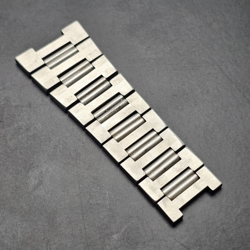 Omega Constellation Chronometer 198.0123 Quartz Cal.1332 Vintage Men's Watch Bracelet (3)