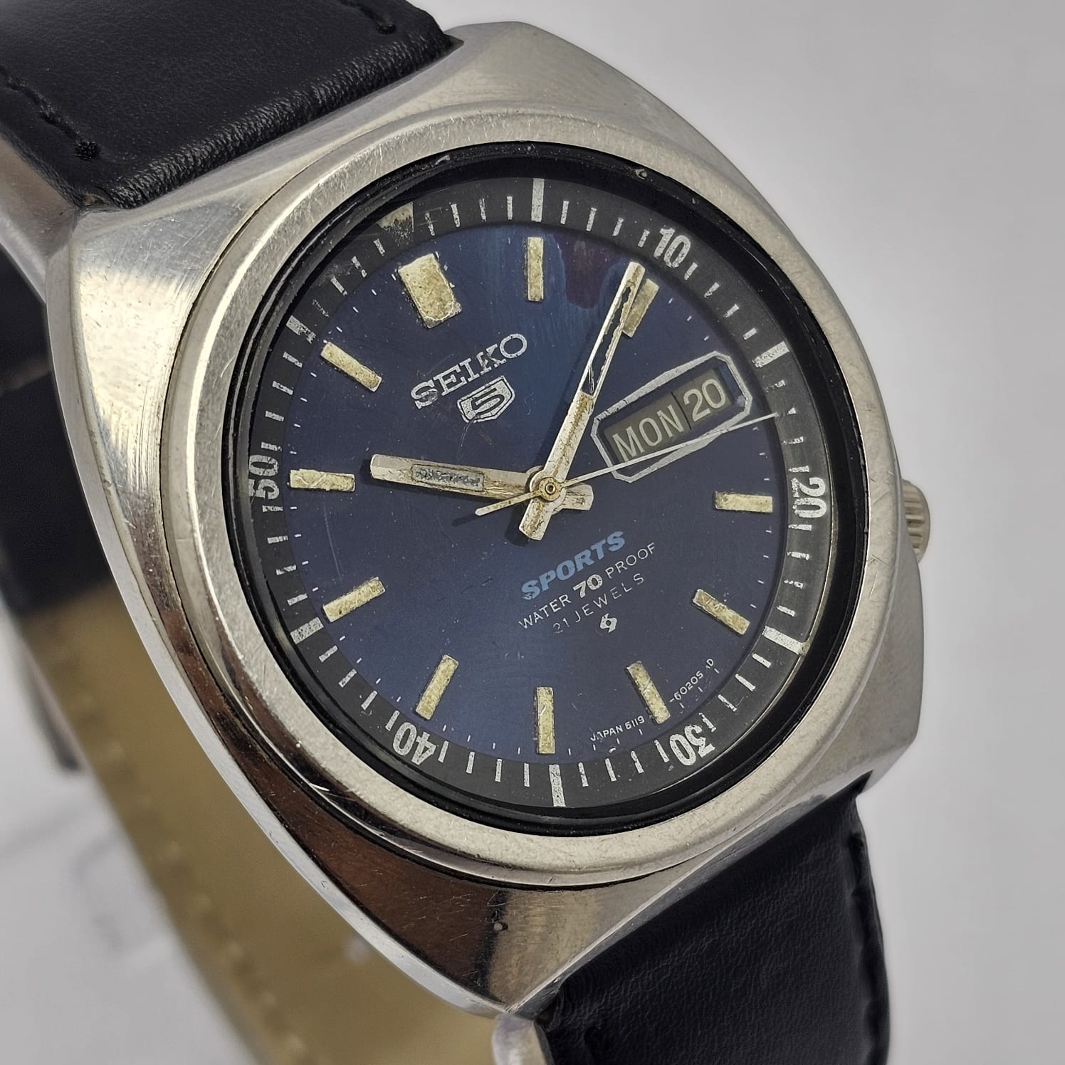 Seiko 5 Sports 6119-6020 Automatic Day/Date Vintage Men's Watch
