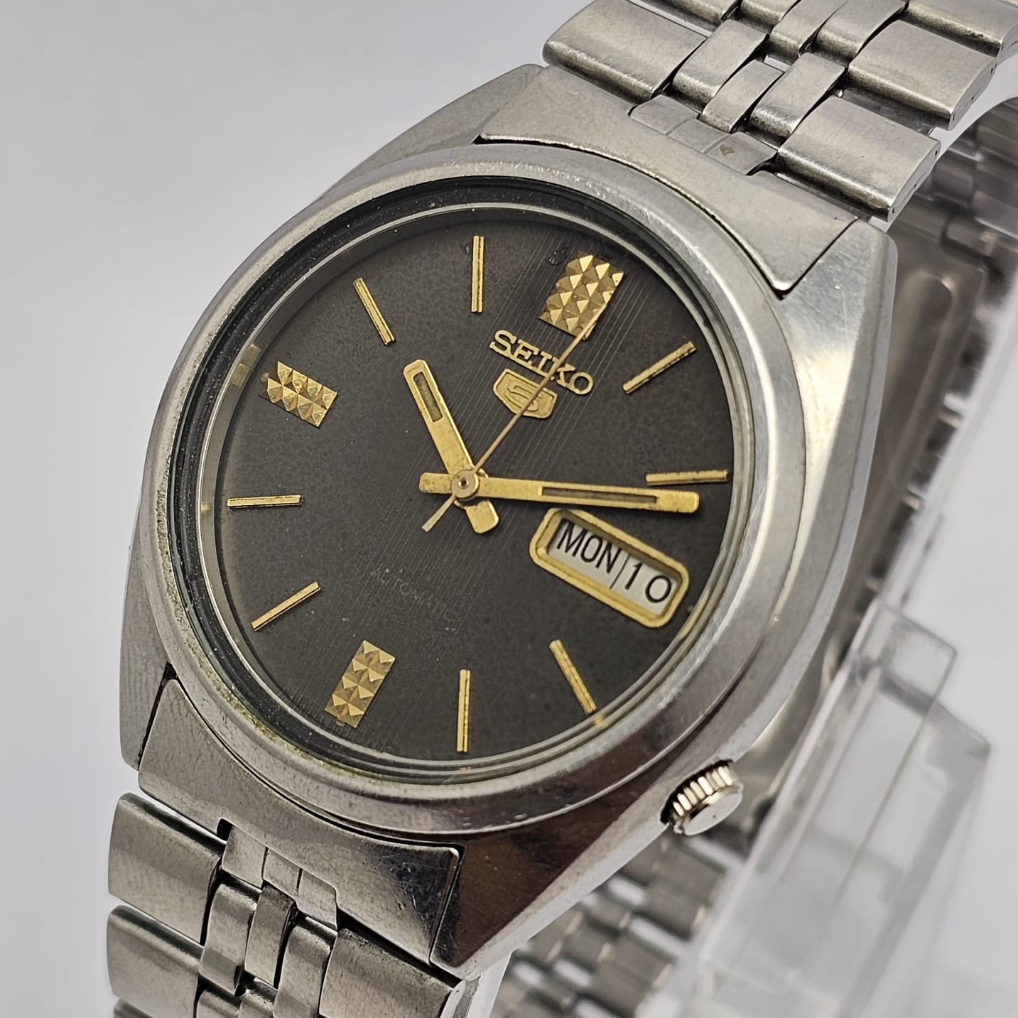 Seiko 5 Automatic 7009-8740 Day/Date Vintage Men's Watch