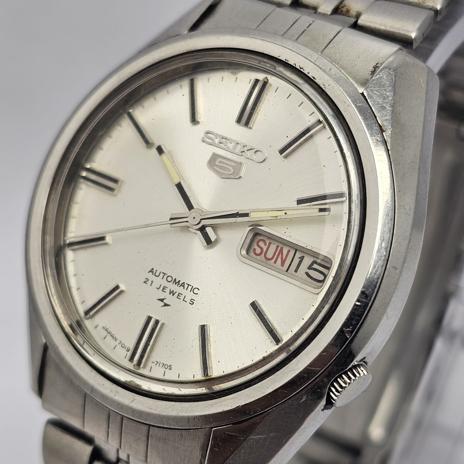 Seiko 5 Automatic 7019-7100 Day/Date Vintage Men's Watch