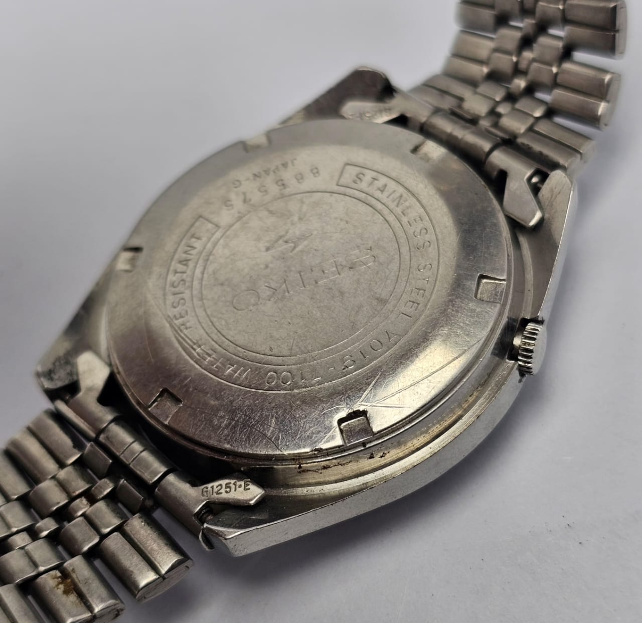 Seiko 5 Automatic 7019-7100 Day/Date Vintage Men's Watch - Image 10
