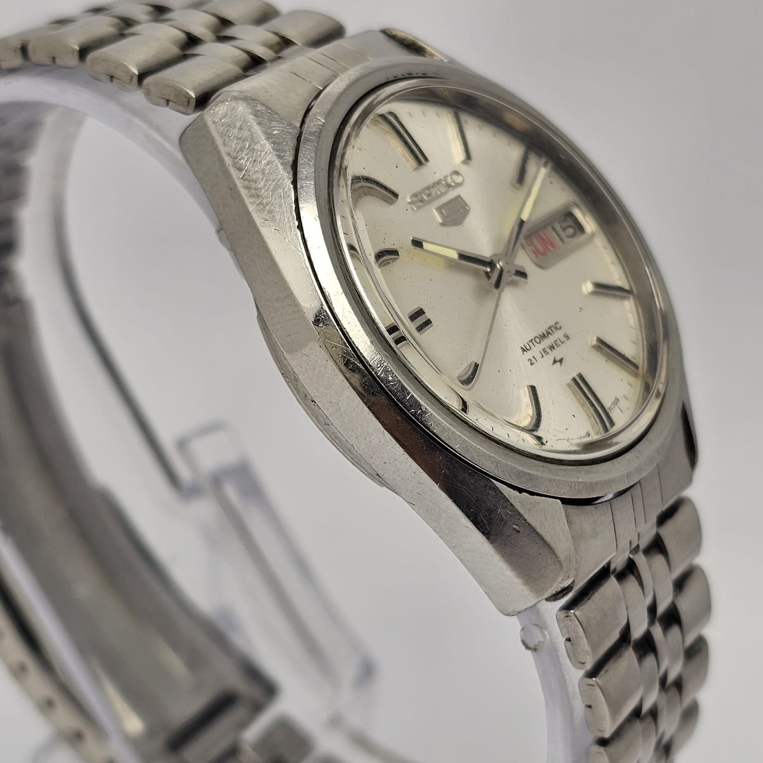 Seiko 5 Automatic 7019-7100 Day/Date Vintage Men's Watch - Image 3