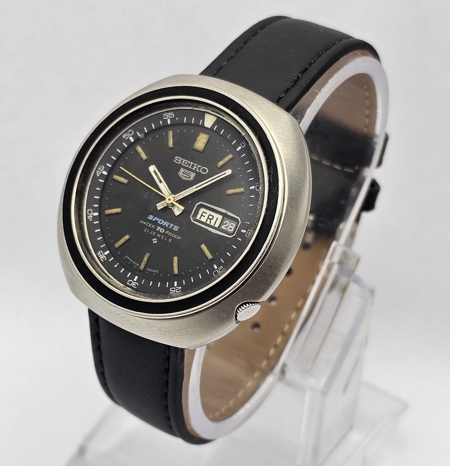 Seiko 5 Sports 6119-6400 UFO Day/Date Vintage Men's Watch - Image 4