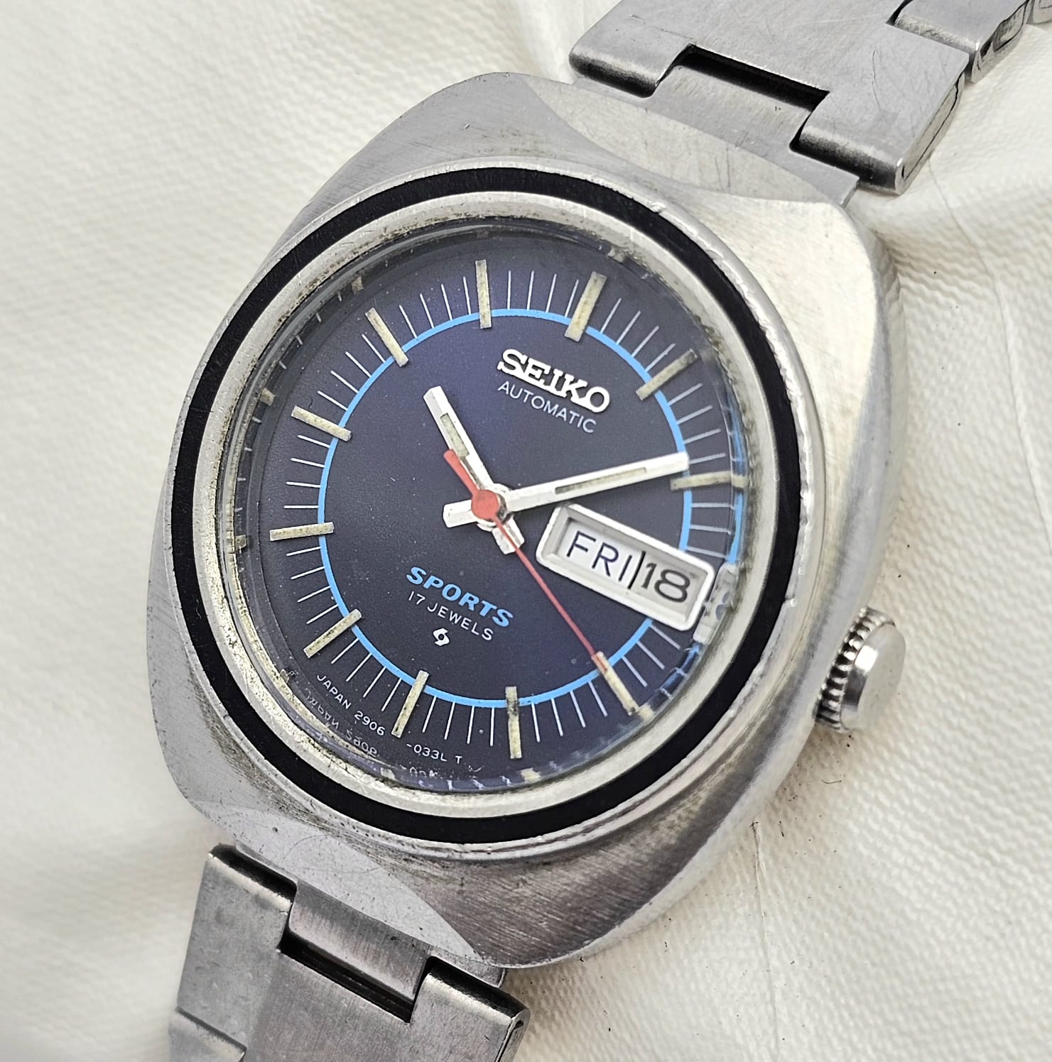 Seiko Sports 2906-0170 Automatic Day/Date Vintage Women's Watch - Image 2