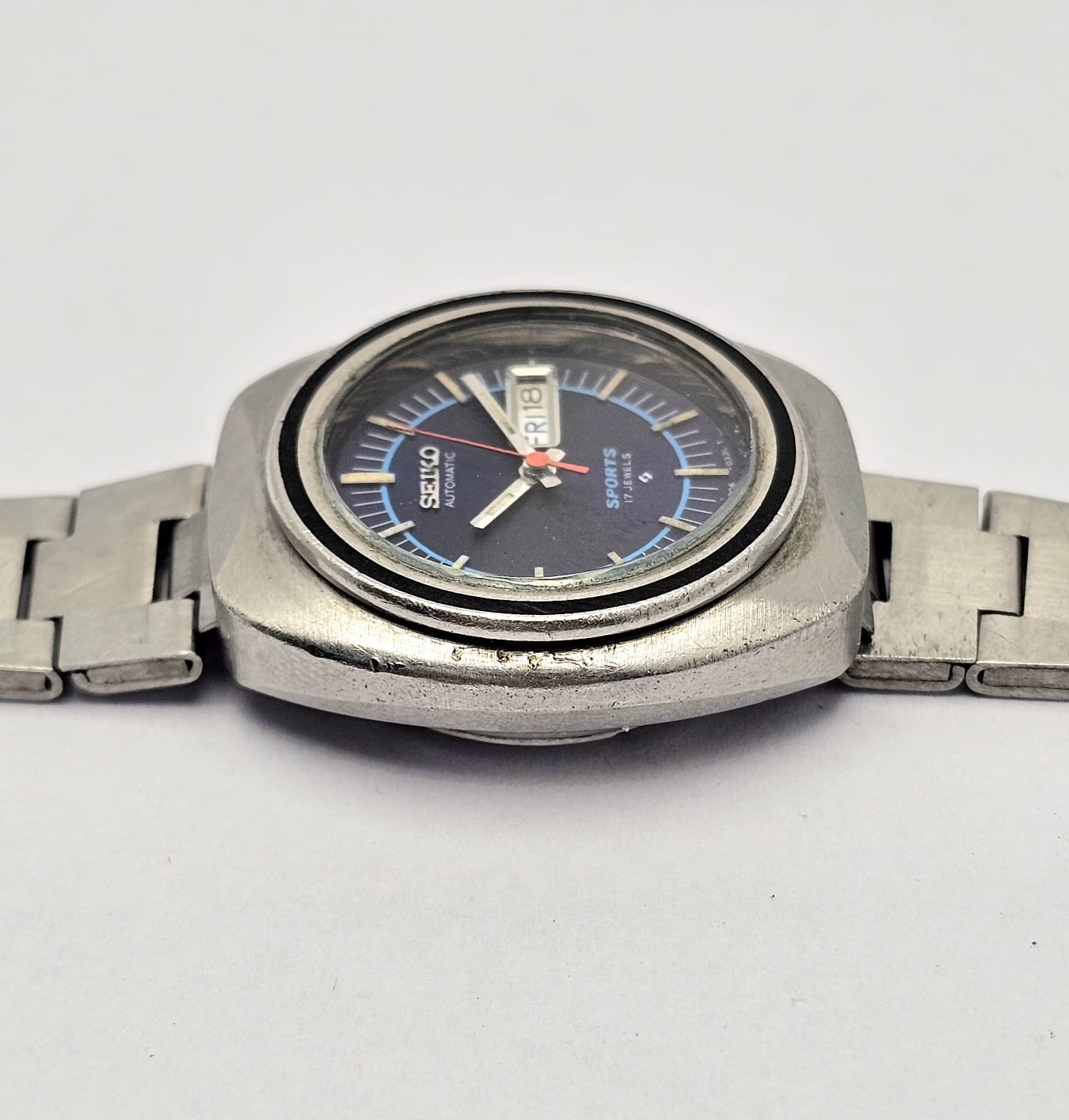 Seiko Sports 2906-0170 Automatic Day/Date Vintage Women's Watch - Image 3