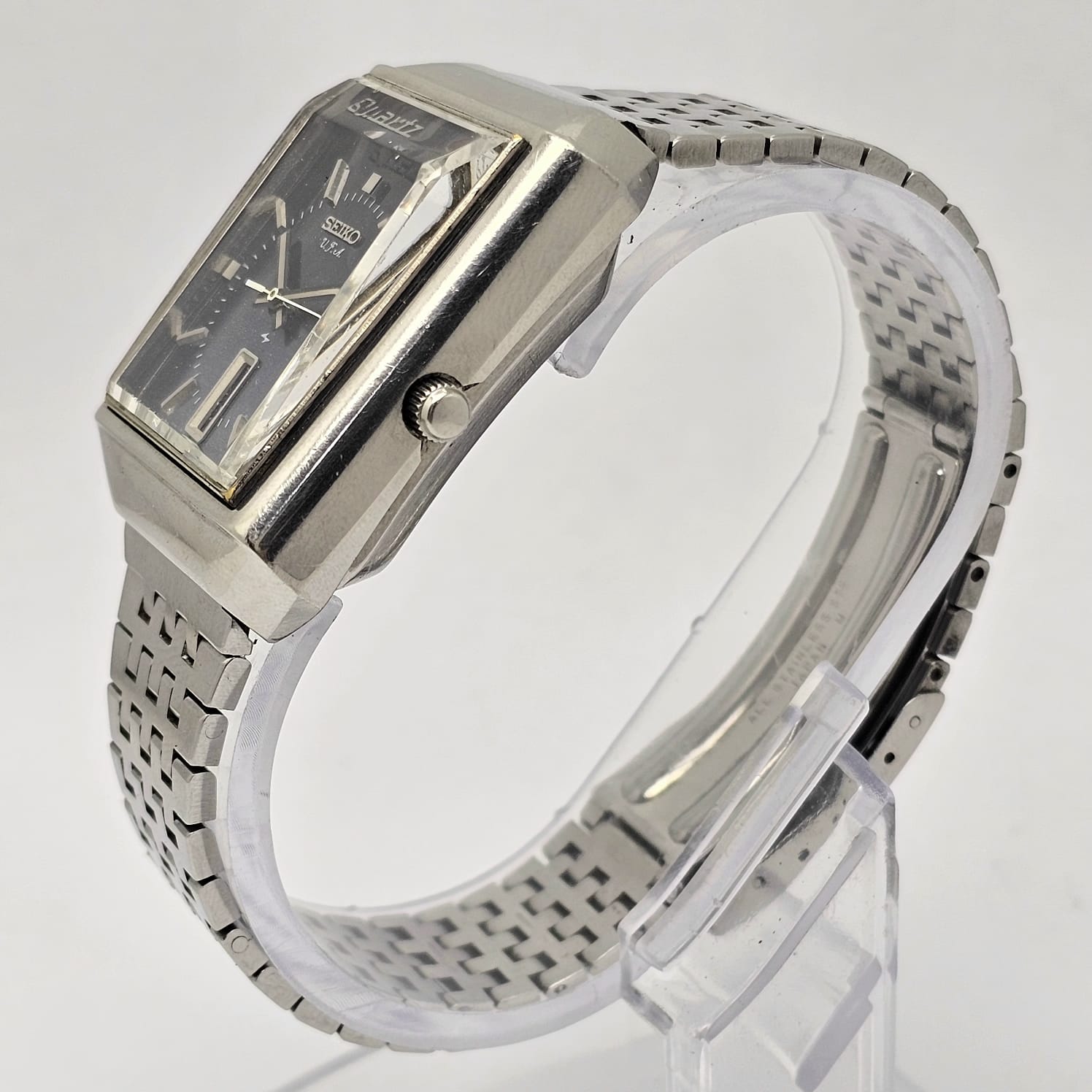 Seiko V.F.A 3923-5011 LED Flash Light Quartz Vintage Men's Watch - Image 6