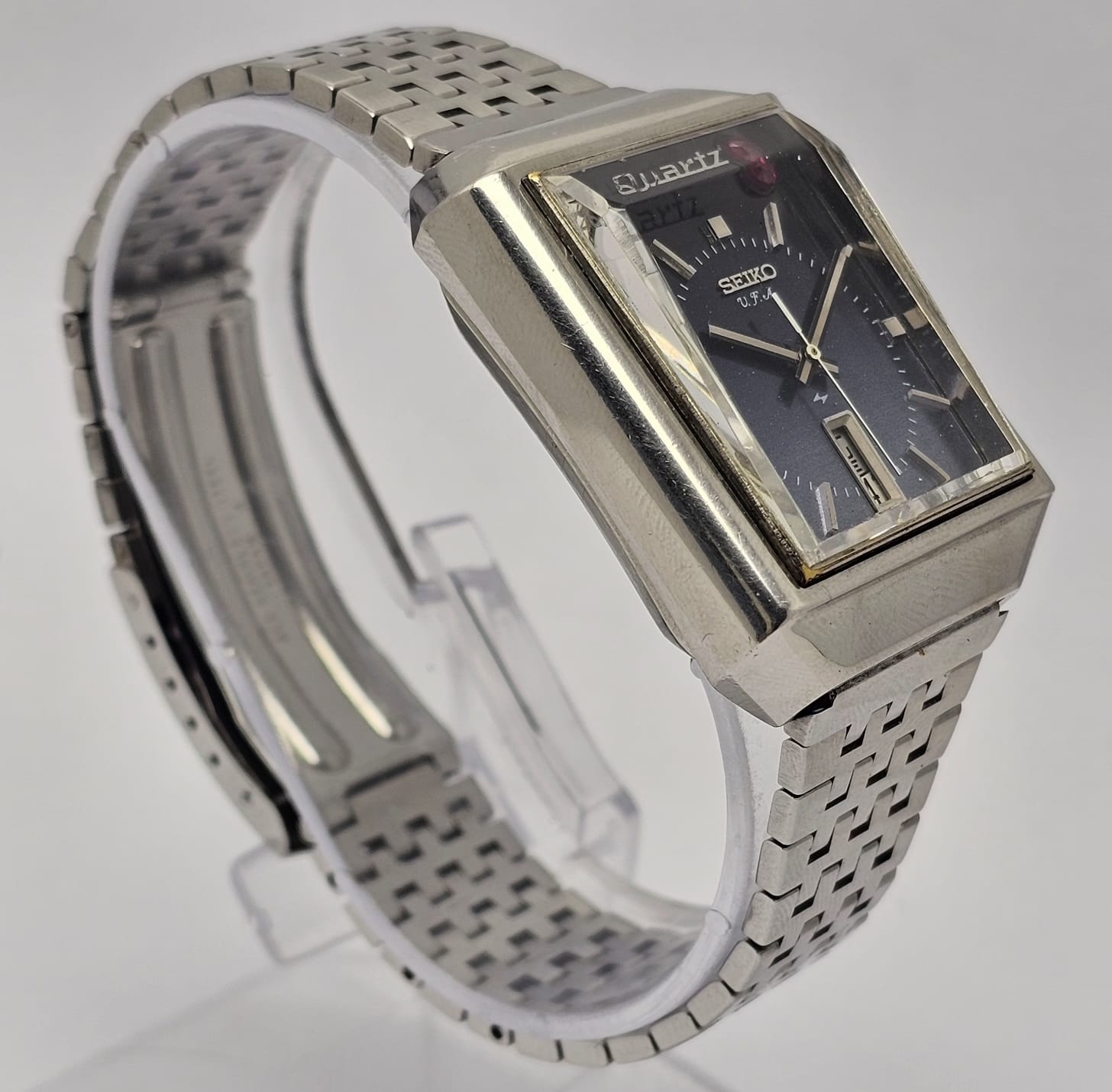 Seiko V.F.A 3923-5011 LED Flash Light Quartz Vintage Men's Watch - Image 5