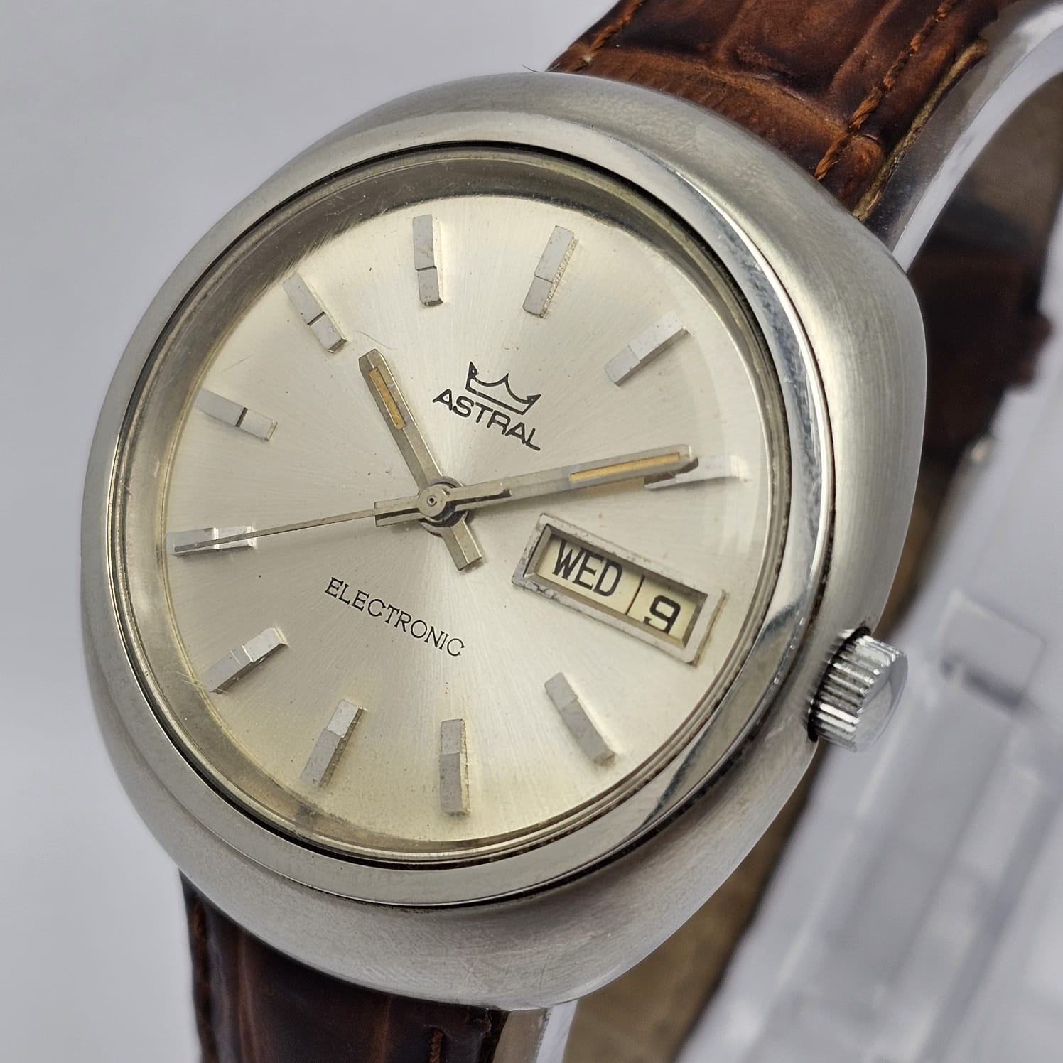 Smiths Astral Electronic ESA 9158 Day/Date Vintage Men's Watch - Image 2
