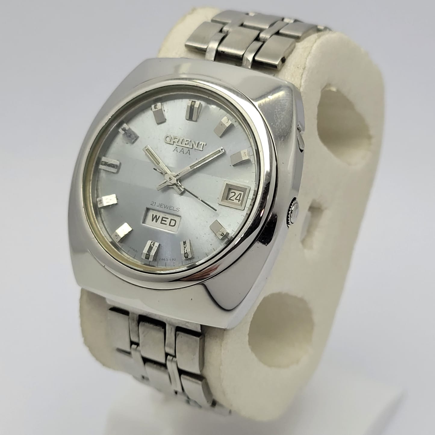 Orient AAA Day/Date Cal.1942 Vintage Men's Watch With Rail Road Bracelet - Image 4