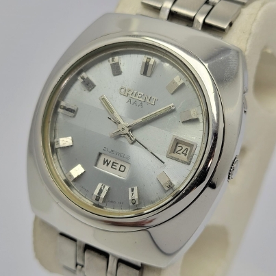Orient AAA DayDate Vintage Men's Watch With Rail Road Bracelet (7)