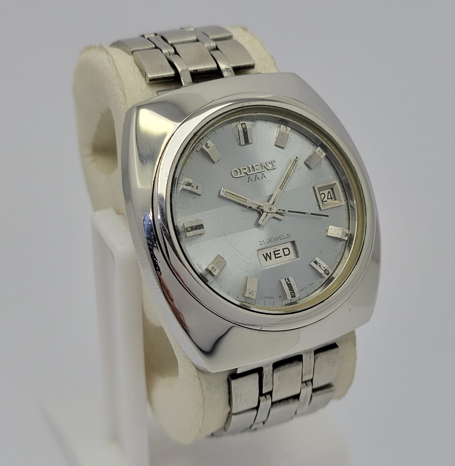 Orient AAA Day/Date Cal.1942 Vintage Men's Watch With Rail Road Bracelet - Image 3