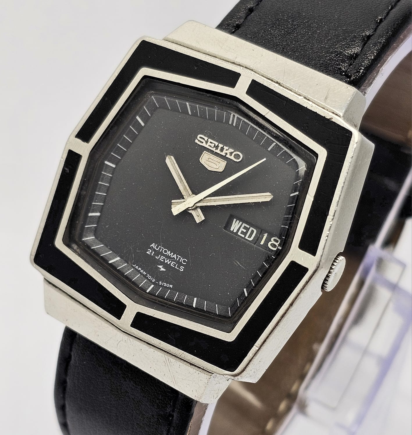 Seiko 5 Automatic 7019-5110 Day/Date Vintage Men's Watch