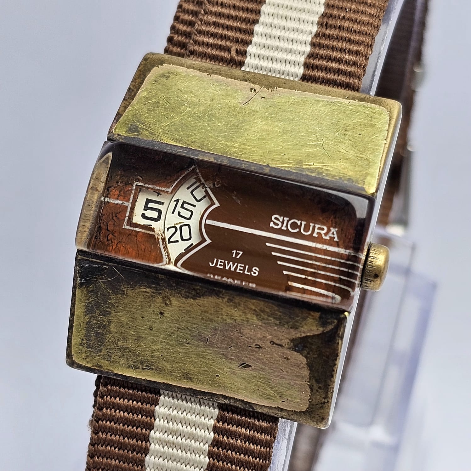 Sicura Manual Winding Jump Hour Digital Vintage Unisex Watch