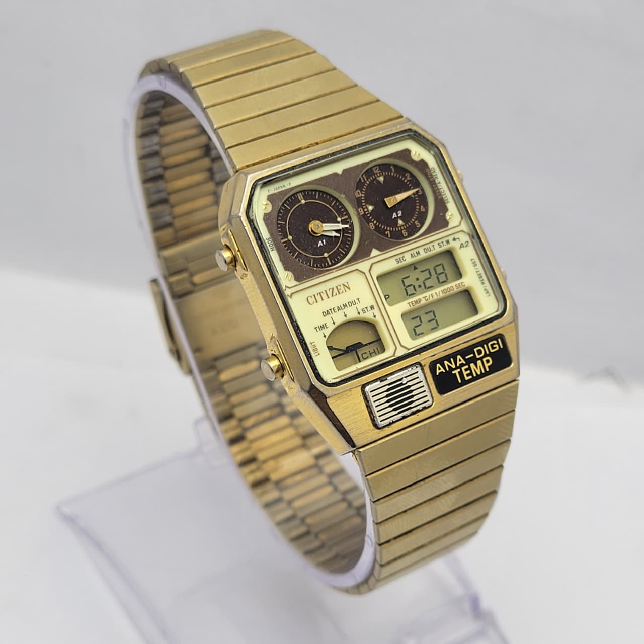 Citizen Ana-Digi Temp 8982-085027 Quartz Vintage Men's Watch - Image 3