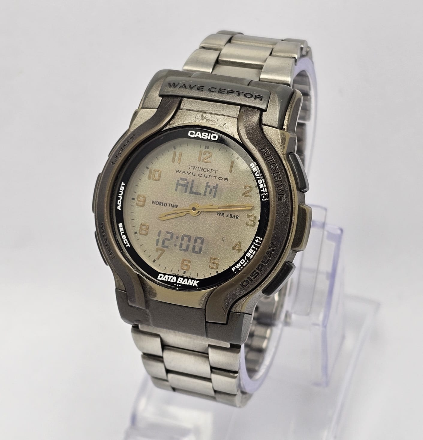 Casio Twincept Wave Ceptor Data Bank Quartz WVA-200 Ana/Digi Vintage Men's Watch - Image 3