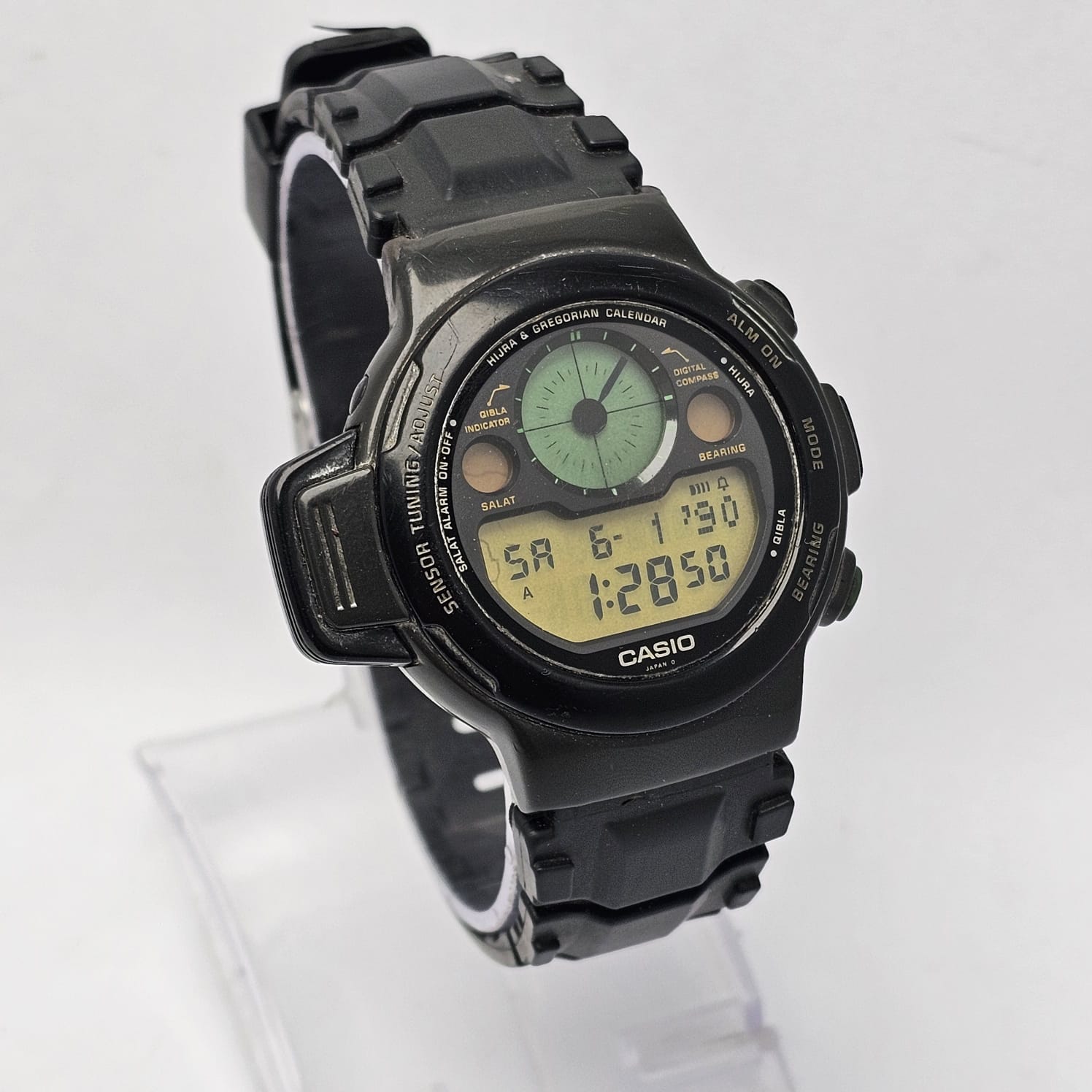 Casio Qibla Compass CPW-310 Quartz Vintage Men' Watch - Image 2