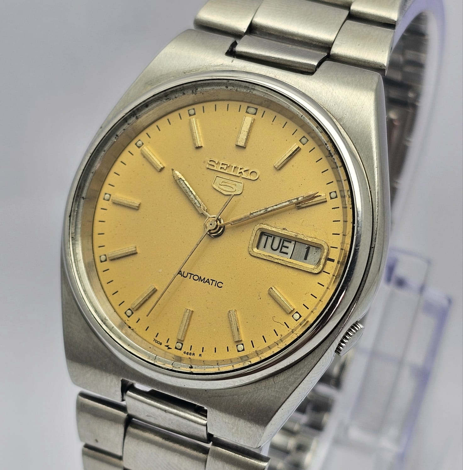 Seiko 5 Automatic 7009-3130 Day/Date Vintage Men's Watch - Image 2