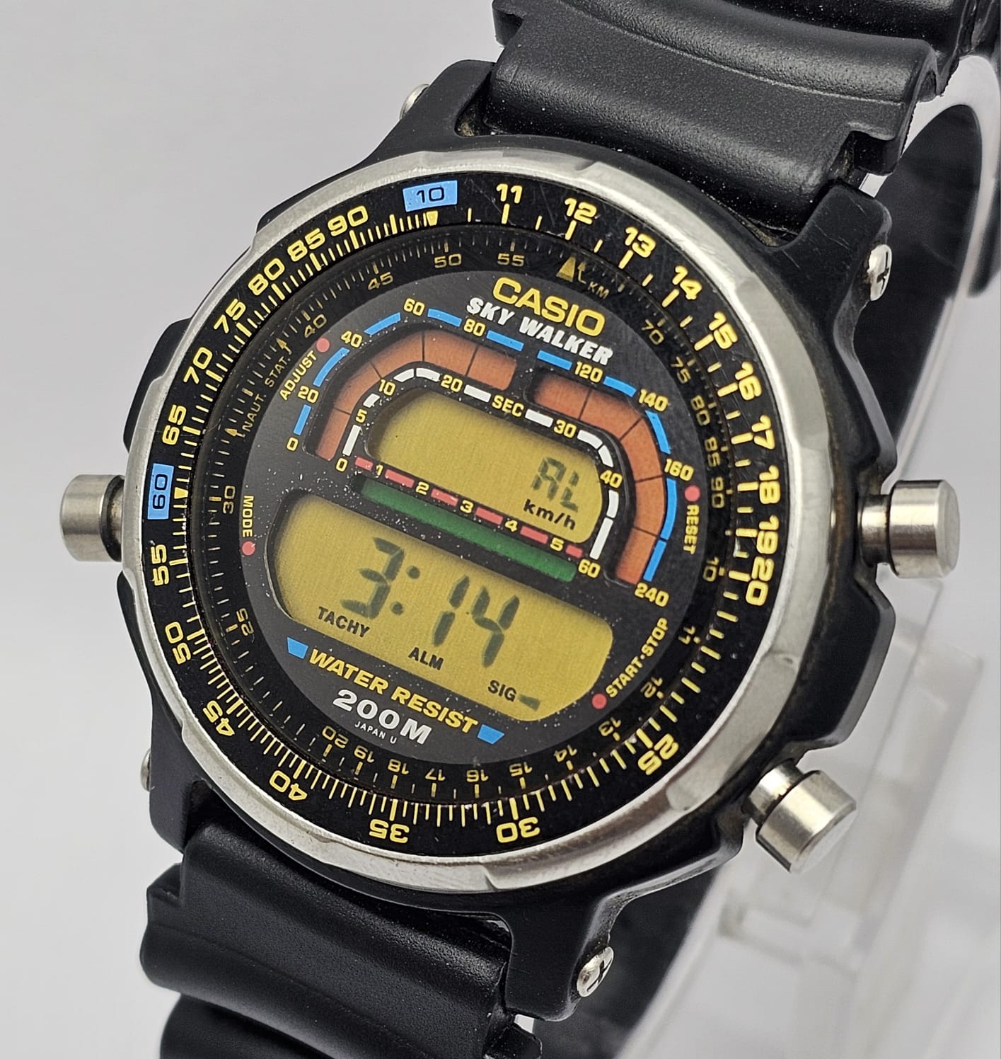 Casio Sky Walker DW-401 Chronograph 905 Vintage Men' Watch - Image 2