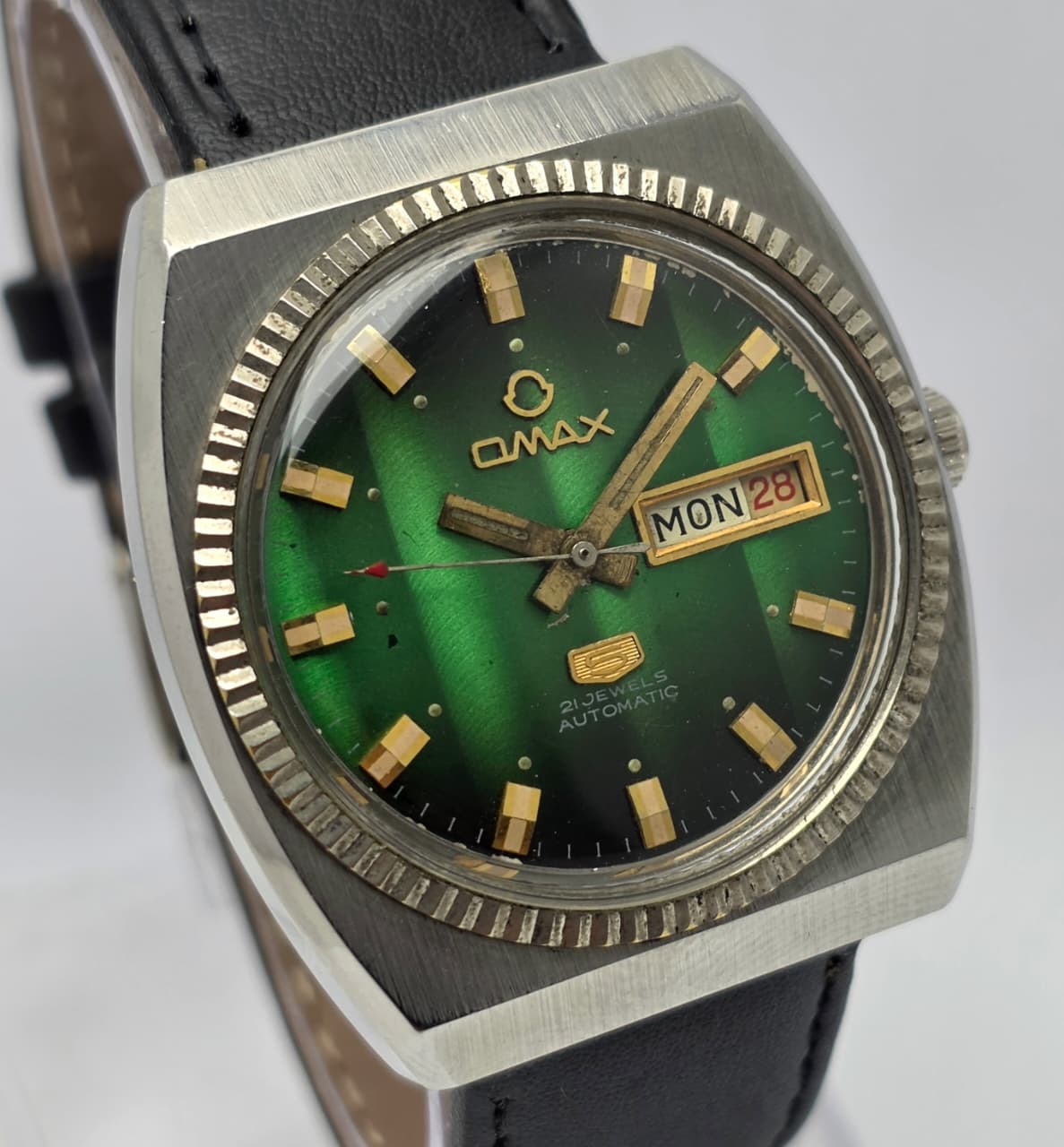 Omax 5 Automatic Day/Date Vintage Men's Watch Omax 5 Automatic Day/Date Vintage Men's Watch